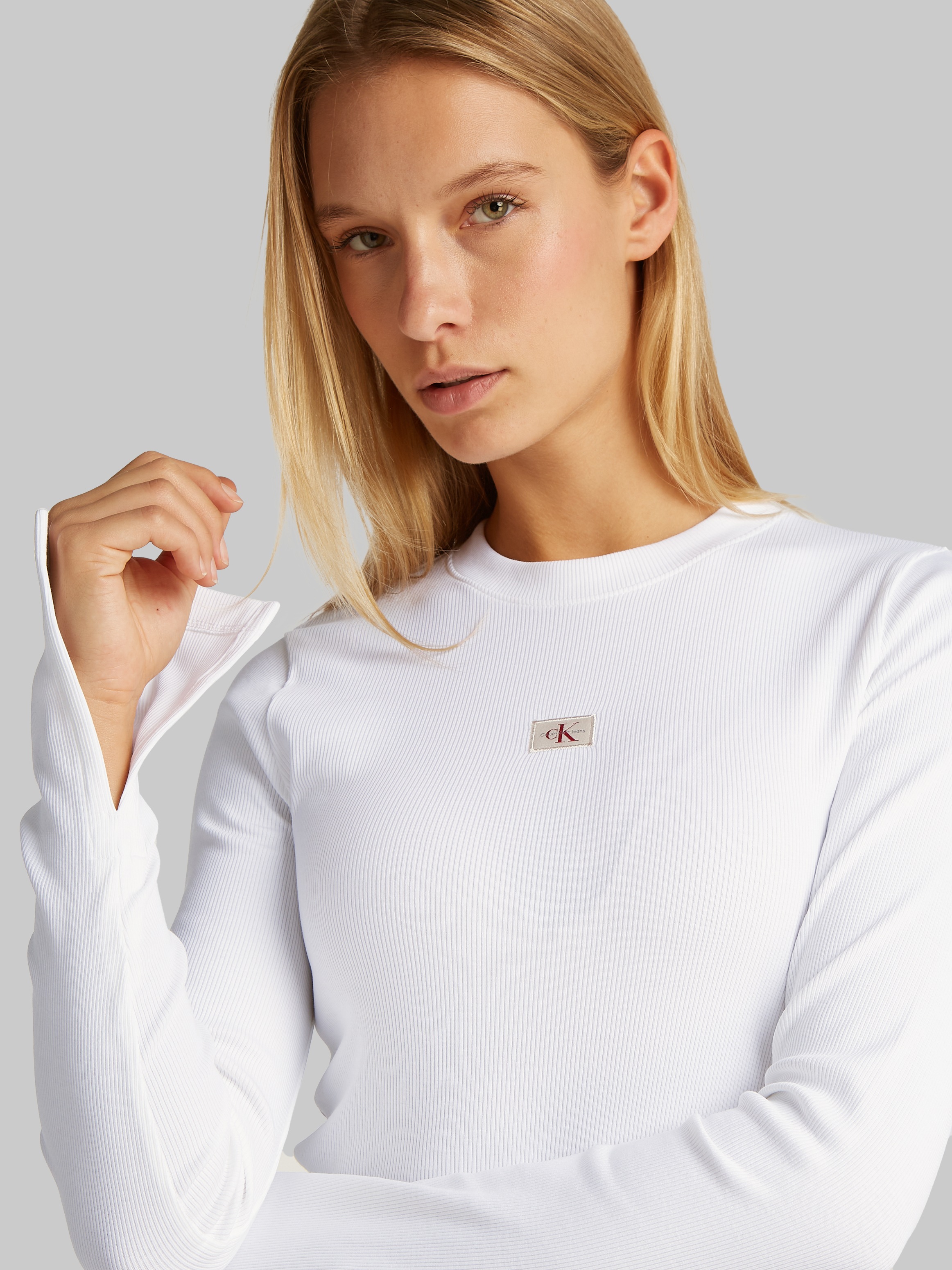 Calvin Klein Jeans Longtop »WOVEN LABEL RIB LS TOP«, mit Logodruck