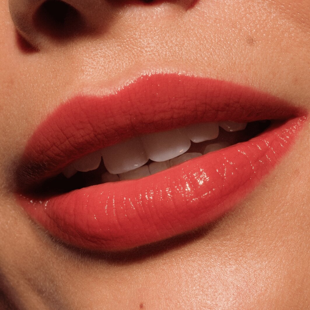 Catrice Lipgloss »Glass Like Dewy Lip Tint«, (Set, 3 tlg.), Intensive Pflege, hochglänzendes, leuchtendes Finish, wässrige Textur.