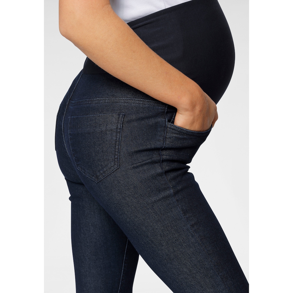 Neun Monate Umstandsjeans », Jeans für Schwangerschaft und Stillzeit«
