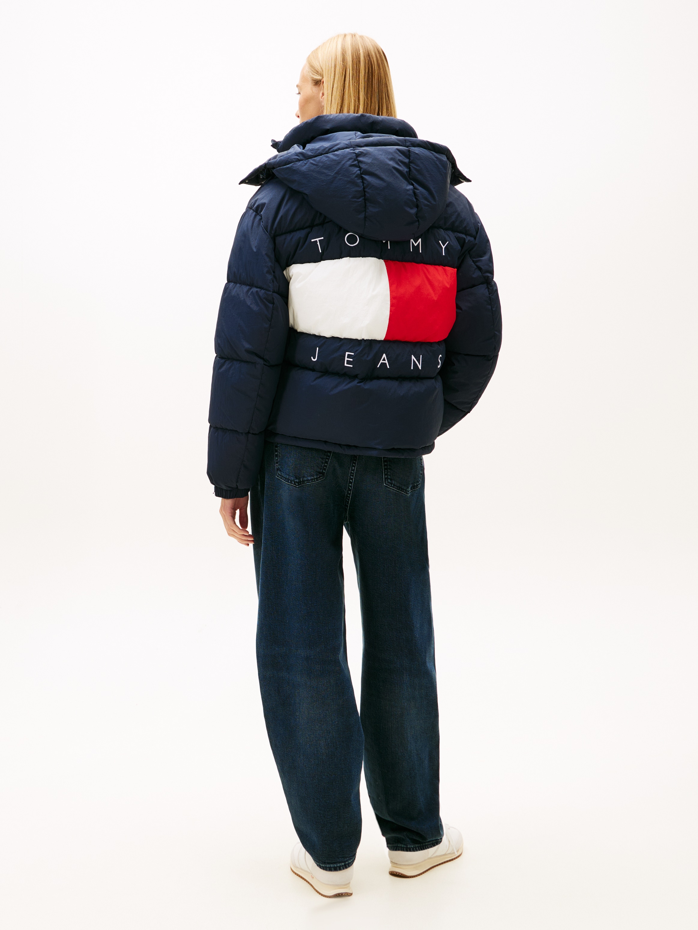 Tommy Jeans Steppjacke »TJW OVS HOODED FLAG PUFFER EXT« mit Kapuze
