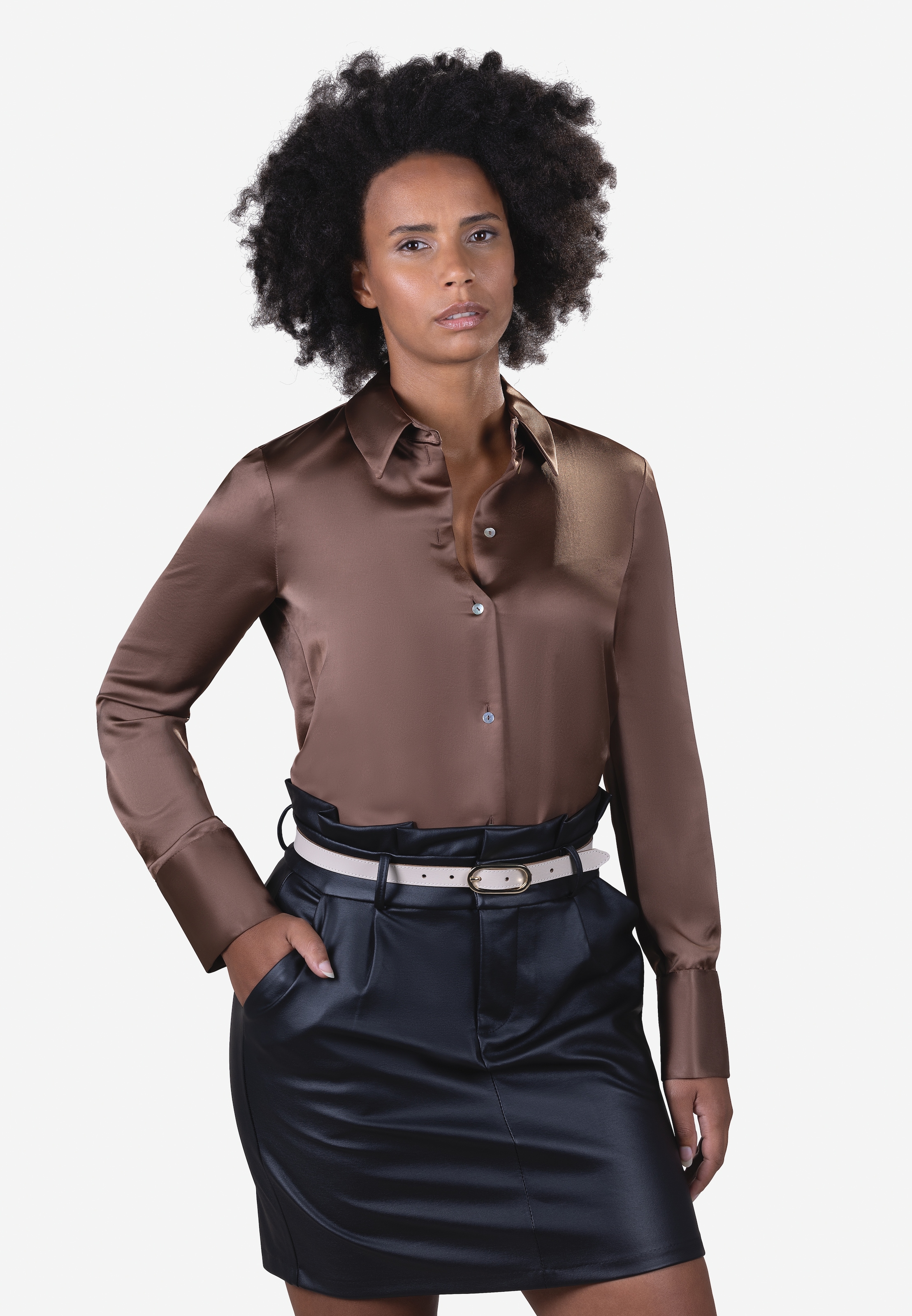 Tamaris Ledergürtel Schmale Schließe, leicht genarbte Oberfläche, 2 cm breit