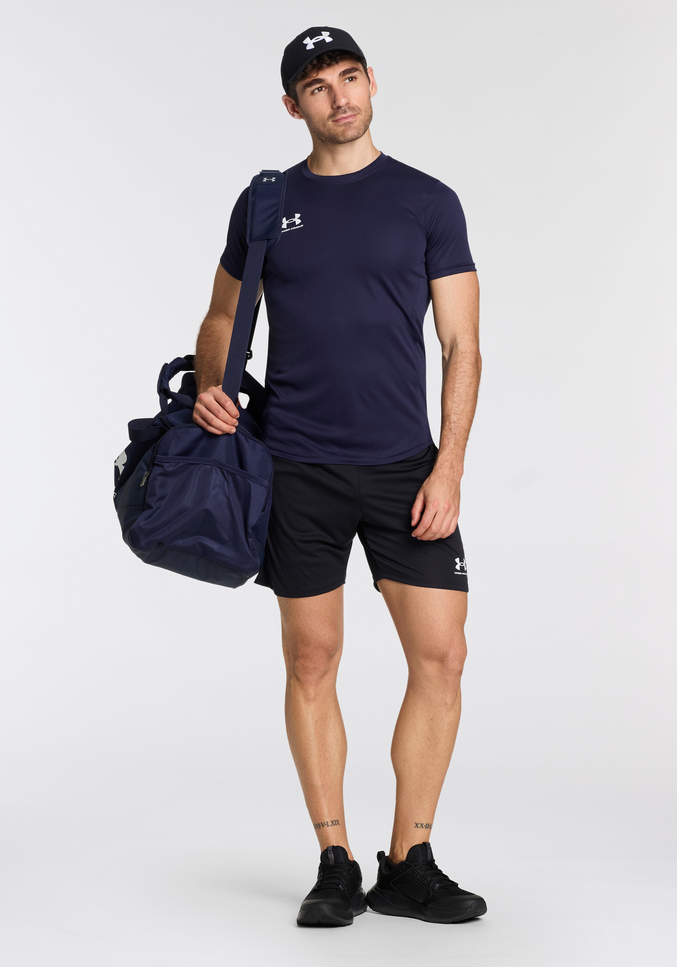 Under Armour® Shorts »UA M CHALLENGER TRAIN SHORT«