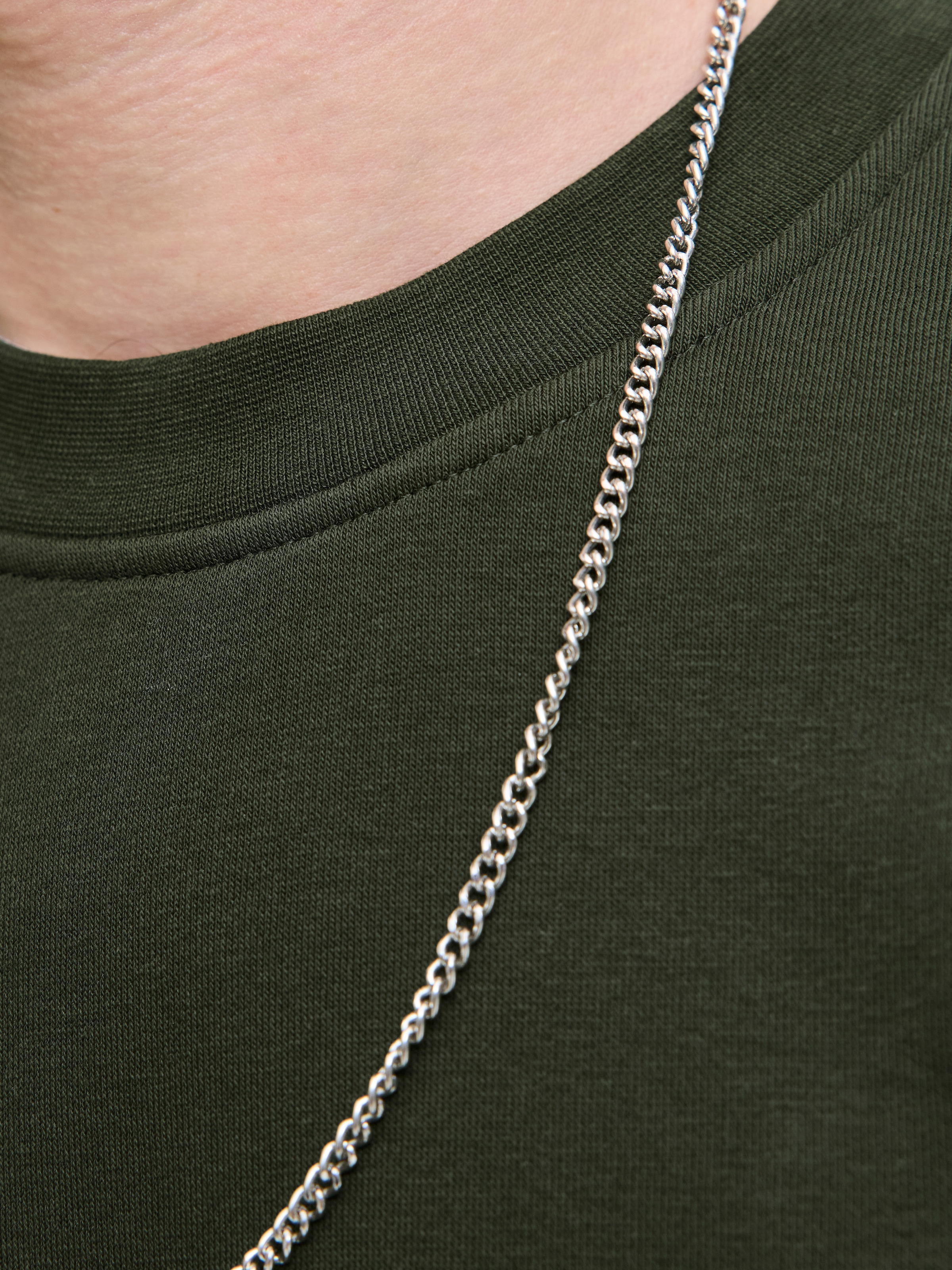 Jack & Jones PlusSize Sweatshirt »JJESOHO SWEAT CREW NECK NOOS PLS«, mit Logobranding
