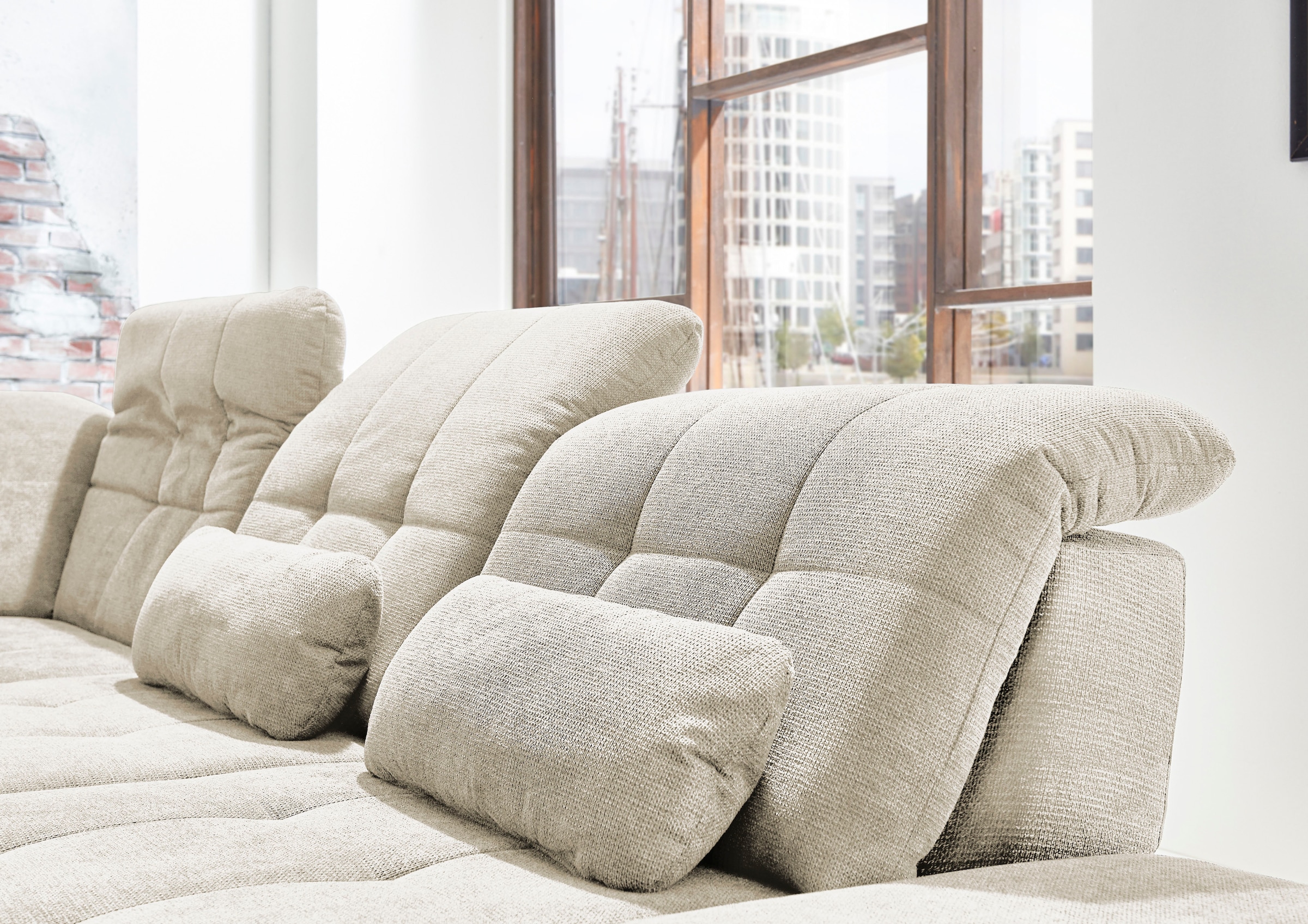 Die PlanBar Ecksofa »MP-IN17004 L-Form, Breite 323 cm, mit Kaltschaum-Polsterung« inkl. Sitztiefenverstellung, wahlweise weitere Funktionen