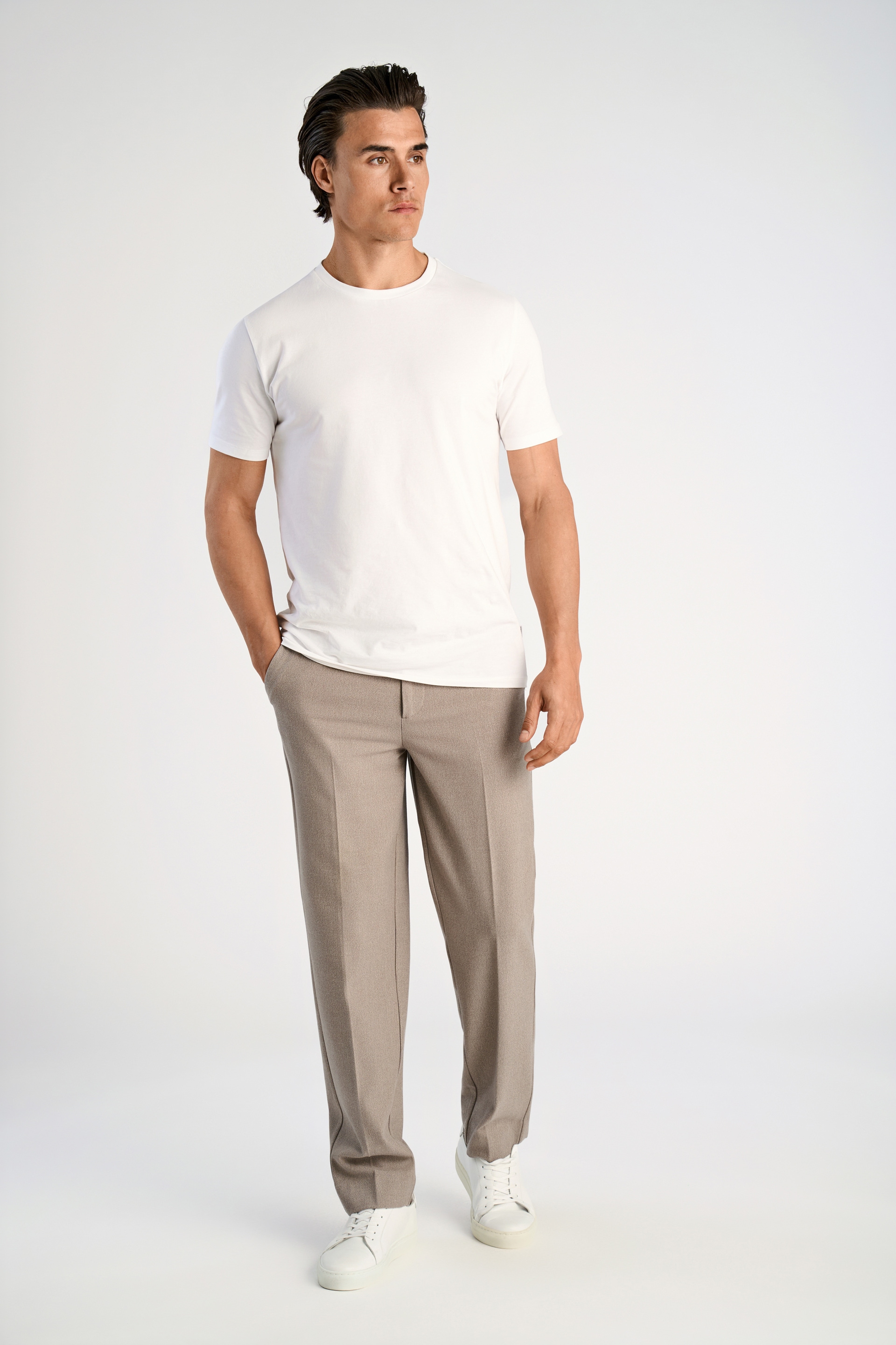 LINDBERGH Chinohose  mit Bundfalte und Stretch