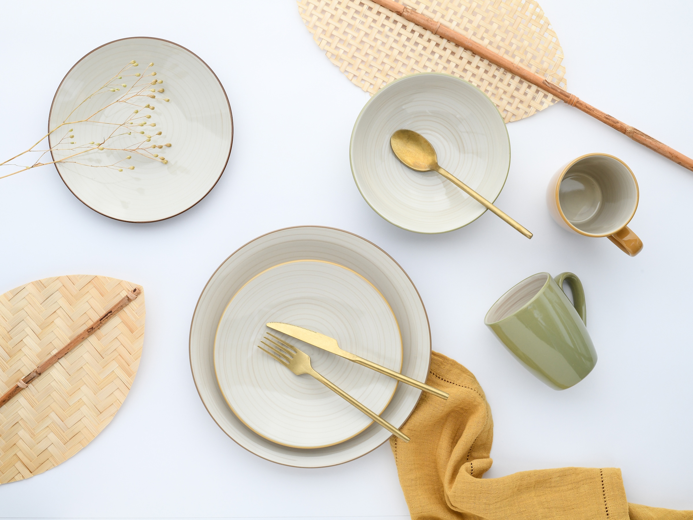 CreaTable Kombiservice »Geschirr-Set Bamboo Garden«, (Set, 16 tlg., Kaffeeservice und Tafelservice im Set, für 4 Personen), Service, handemalte Spiralen in hellem Holzton 16 Teile für 4 Personen