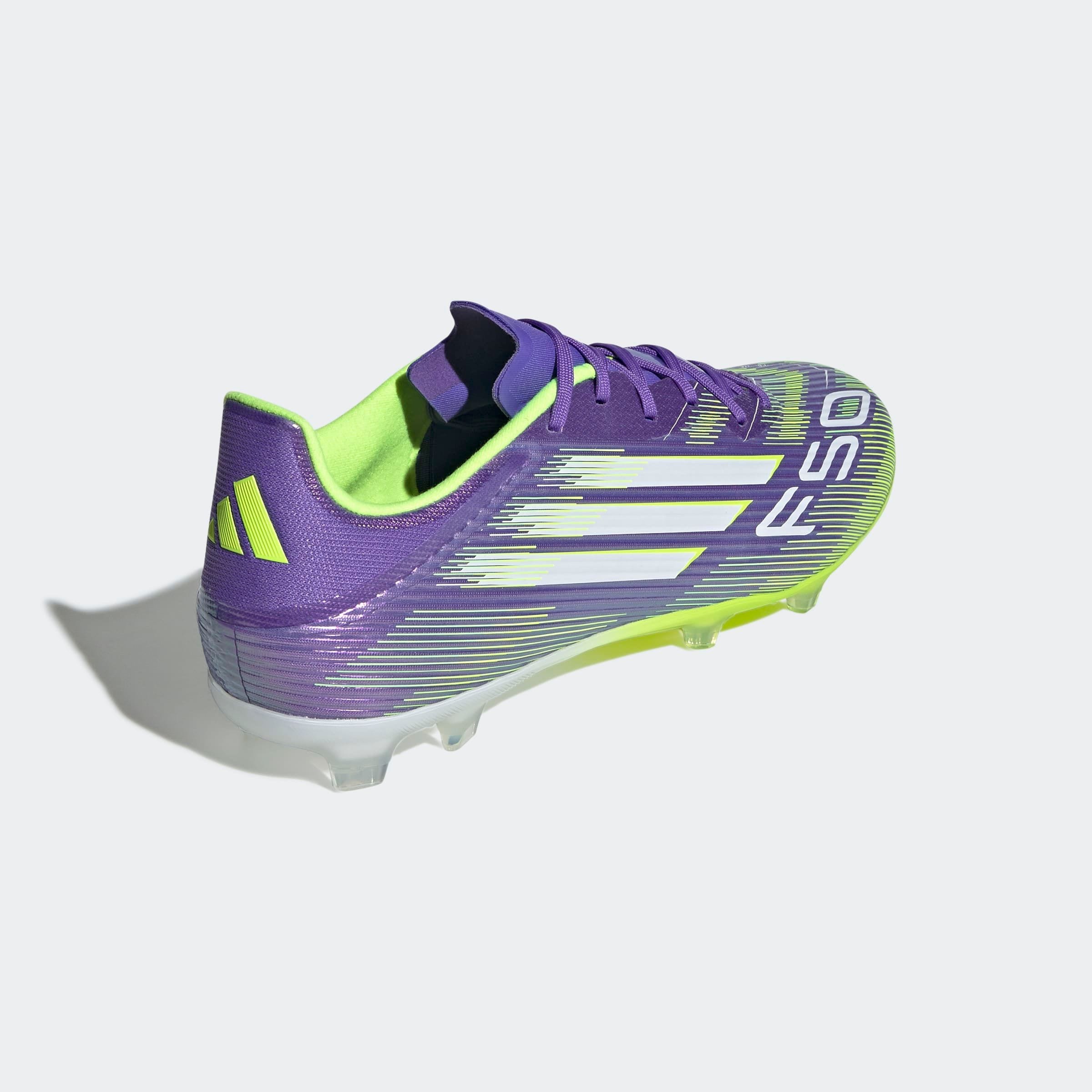 adidas Performance Fußballschuh, geeignet für Rasen- und Kunstrasenplätze