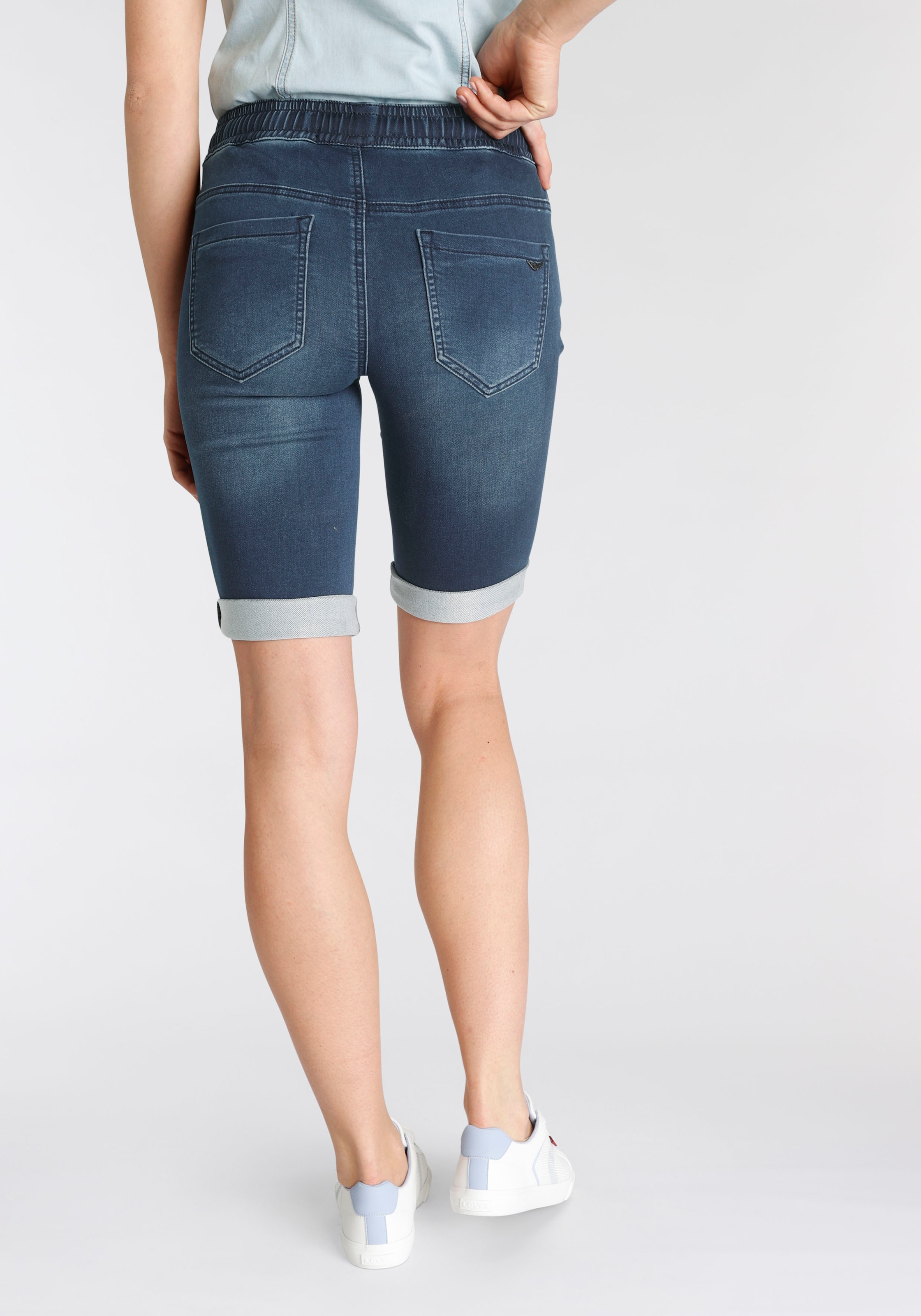 Arizona Jogg-Jeansbermudas, hohe Leibhöhe, krempelbare Beinabschlüsse, Used-Look