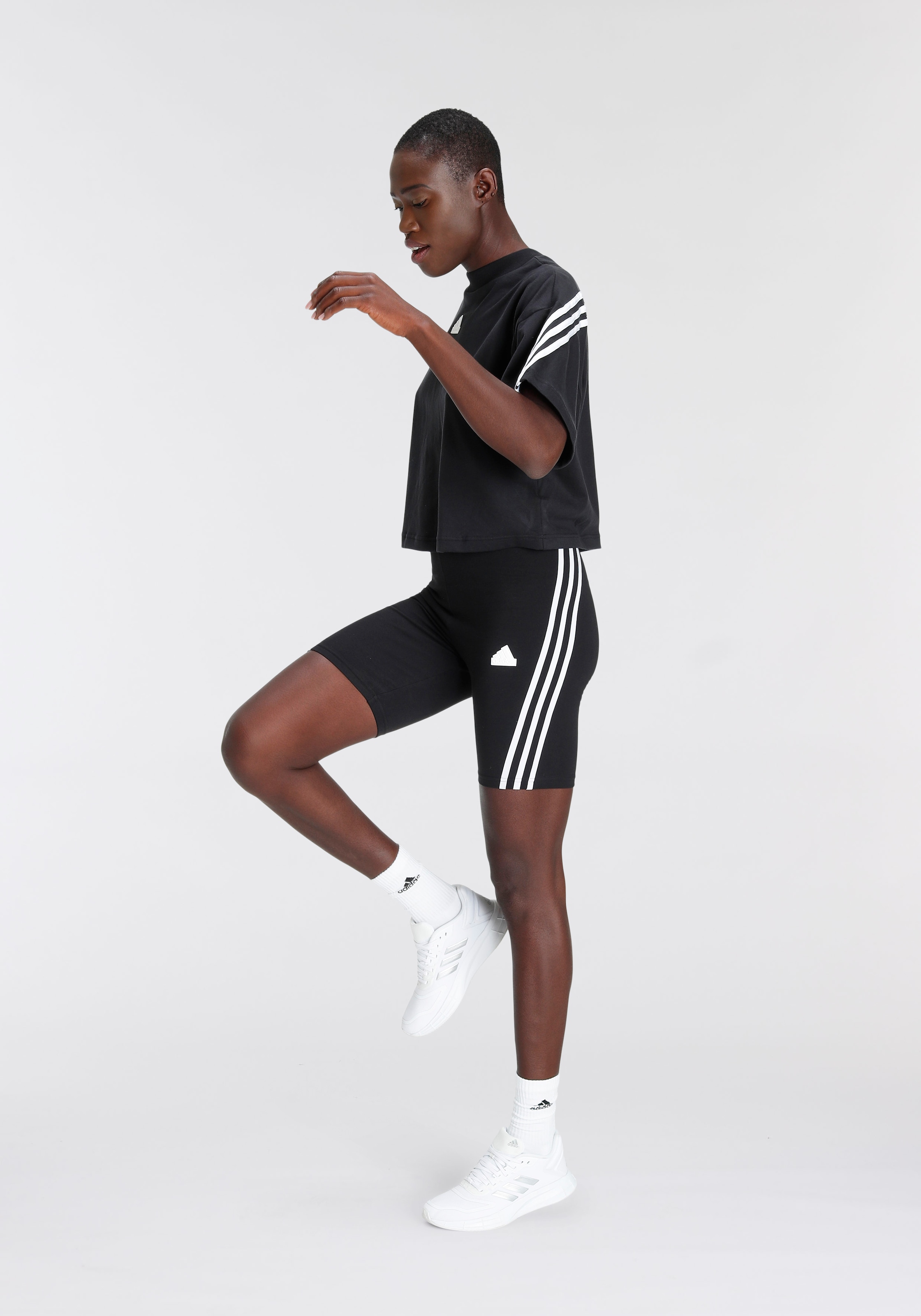 adidas Sportswear Shorts »FUTURE ICONS 3STREIFEN KURZE«, (1 tlg.) bei ♕