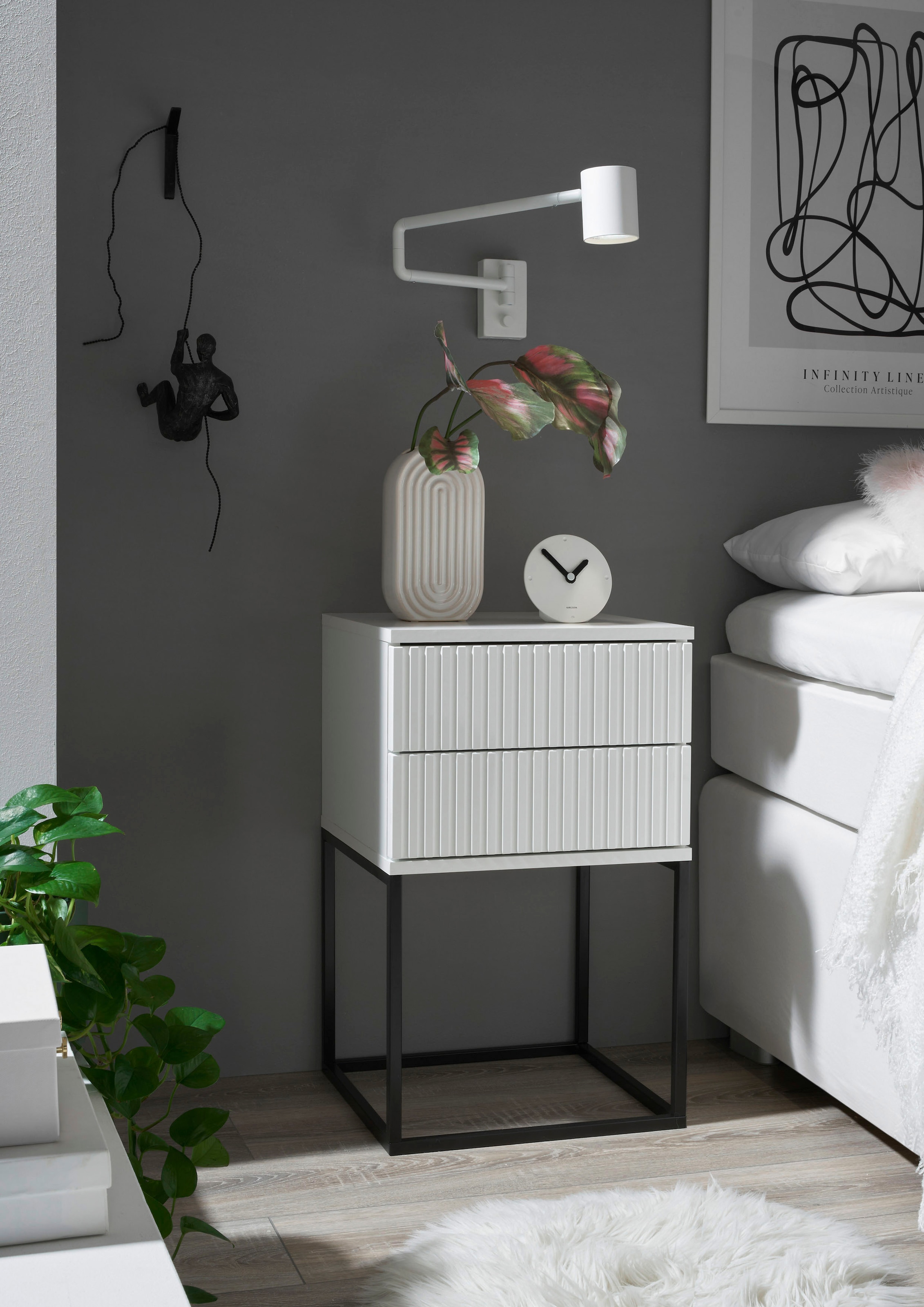 Schlafkontor Nachtkommode »Marle Nachtkonsole, Nachtkästchen auf Metall-Fußgestell« Schubkasten in Rillenoptik auf schwarzem Metallgestell