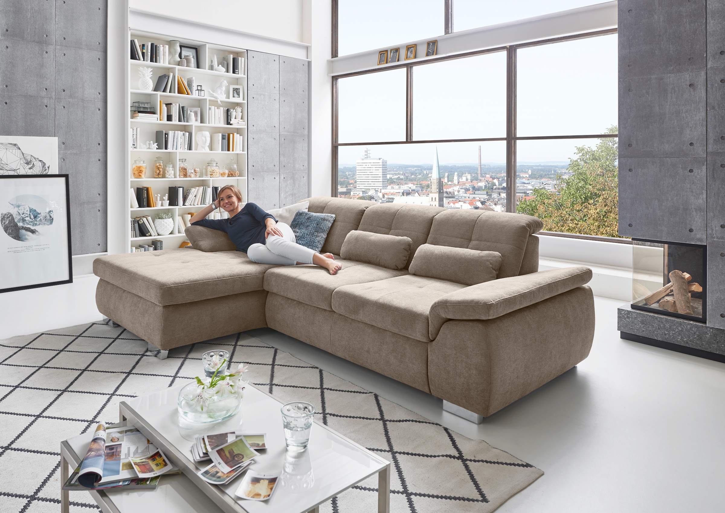 Die PlanBar Ecksofa »MP-IN16037 L-Form, Breite 289 cm, mit Kaltschaum-Polsterung« mit Sitztiefenverstellung & Zierkissen