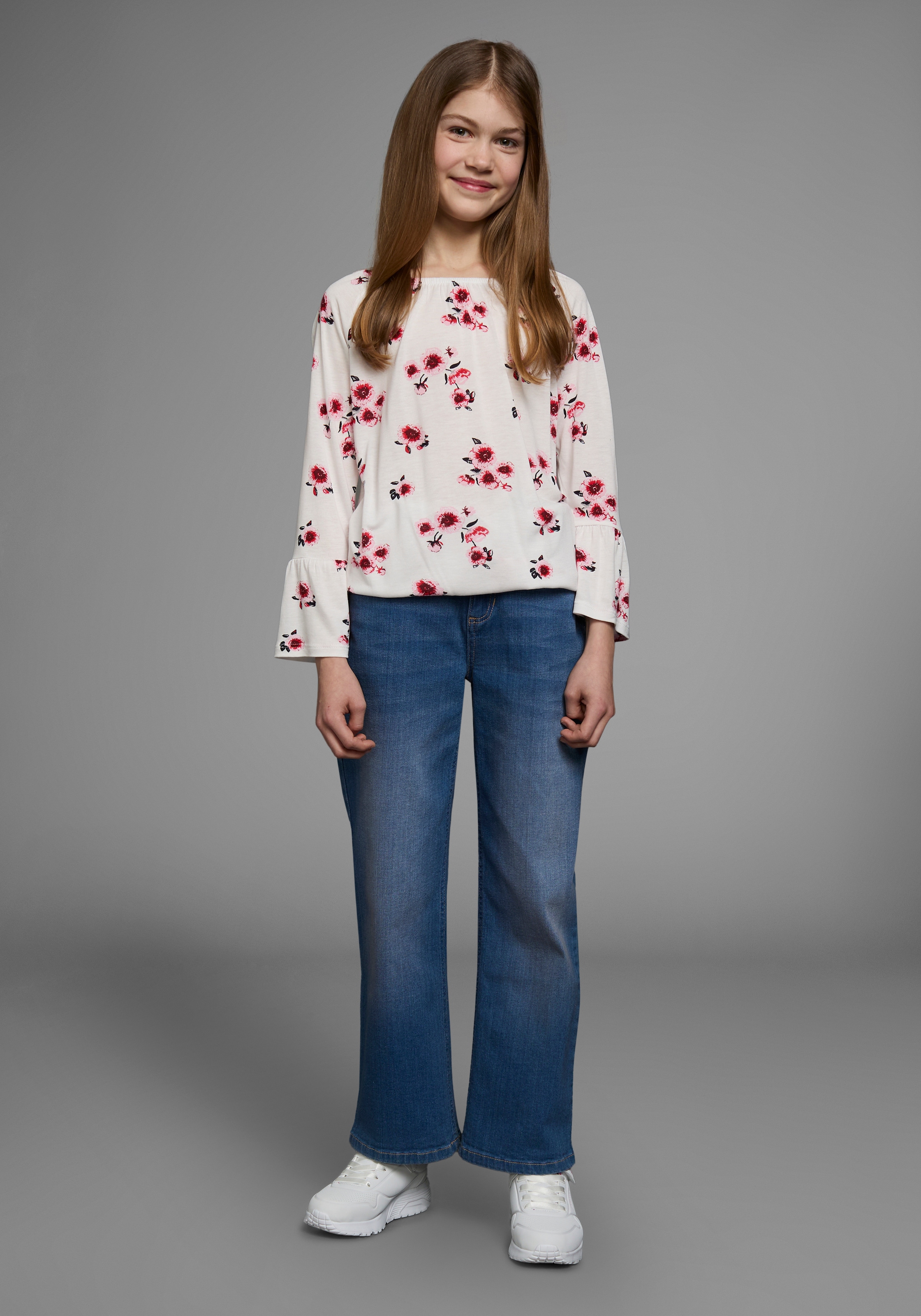 KIDSWORLD Carmenshirt »Viskose-Shirt«, weite Passform, mit Blumenmuster und Aufdruck, Carmenausschnitt