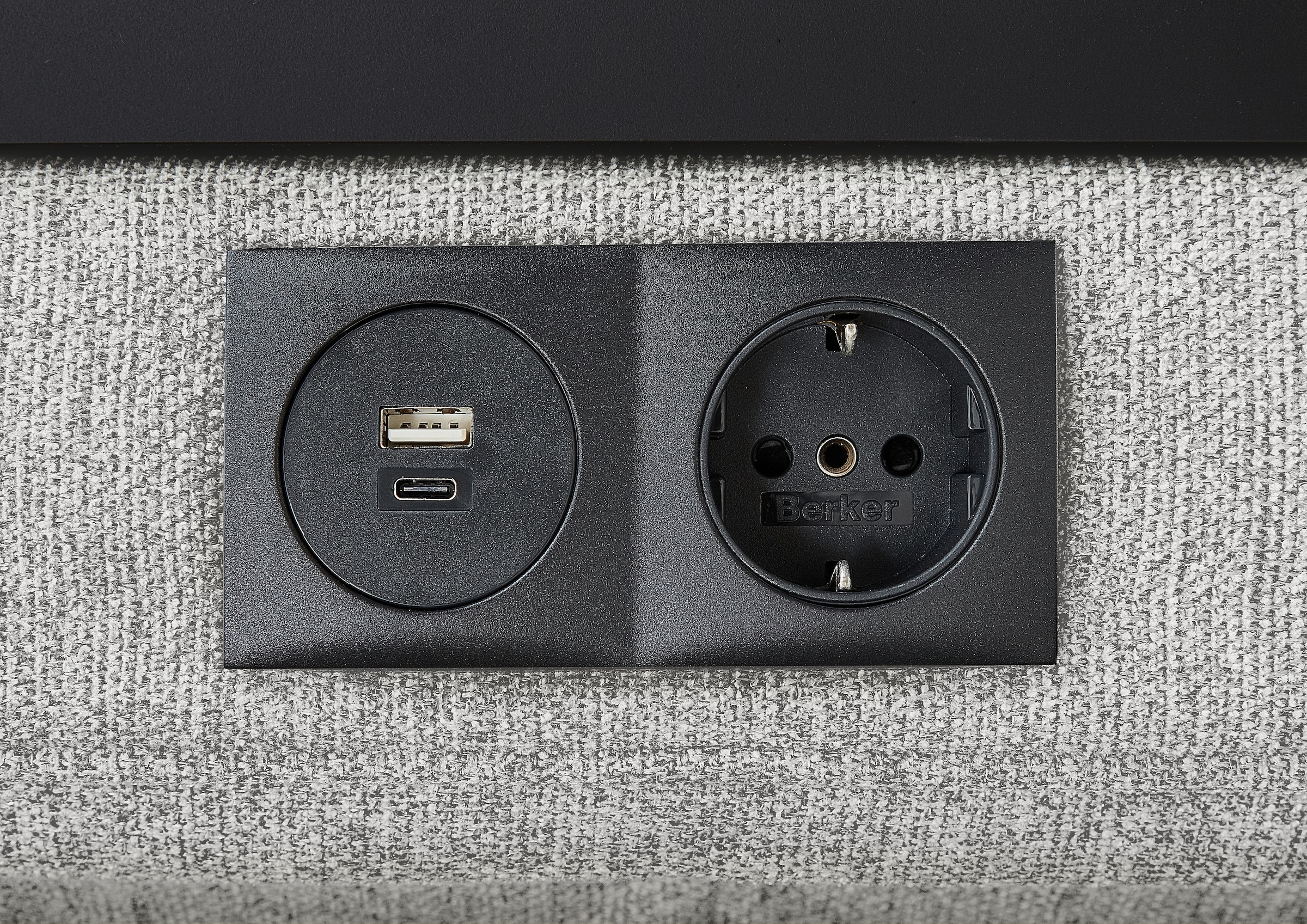 Home affaire 3-Sitzer »Turin Sofa mit elektrischer Relaxfunktion, Breite 226 cm« inkl. Tisch, USB & Steckdose, Federkern & pflegeleichtem Bezug