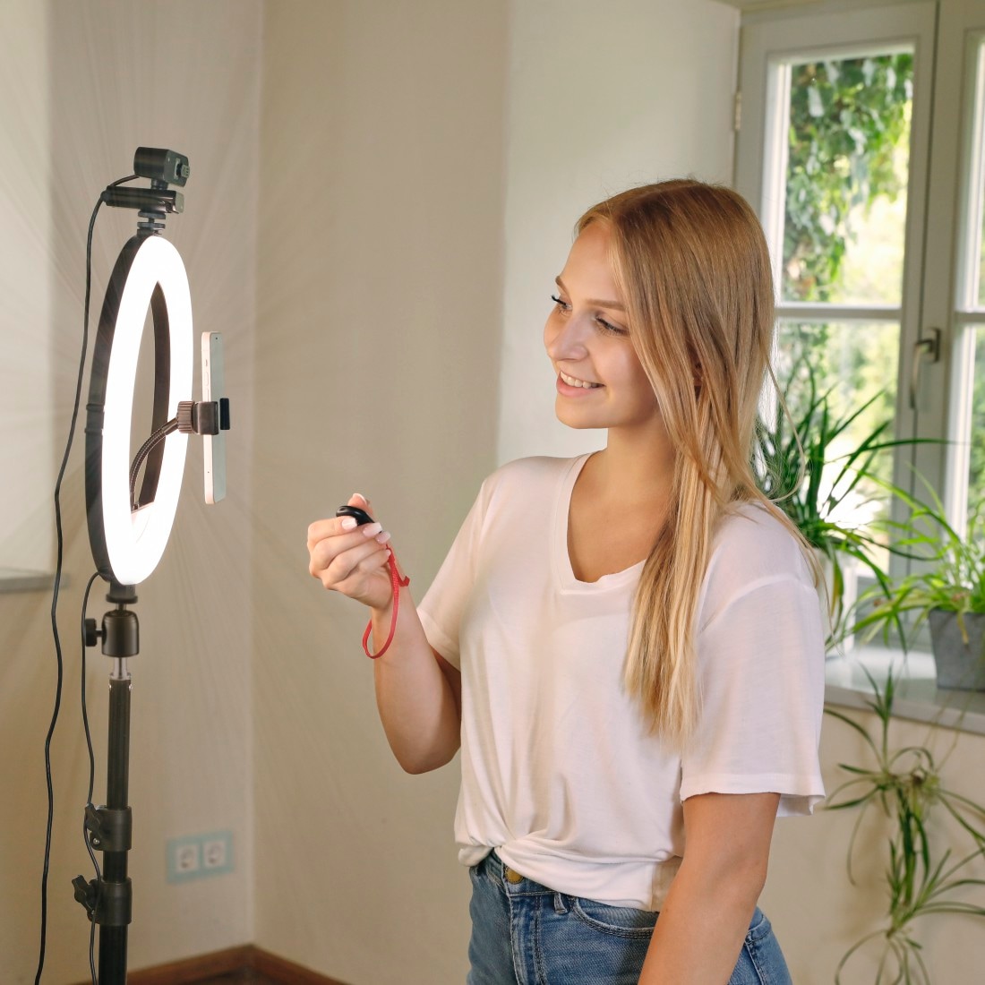 Hama Ringlicht »Handy-Ringlicht mit Stativ für Selfies, Videos (210 cm, 160  LED, 12