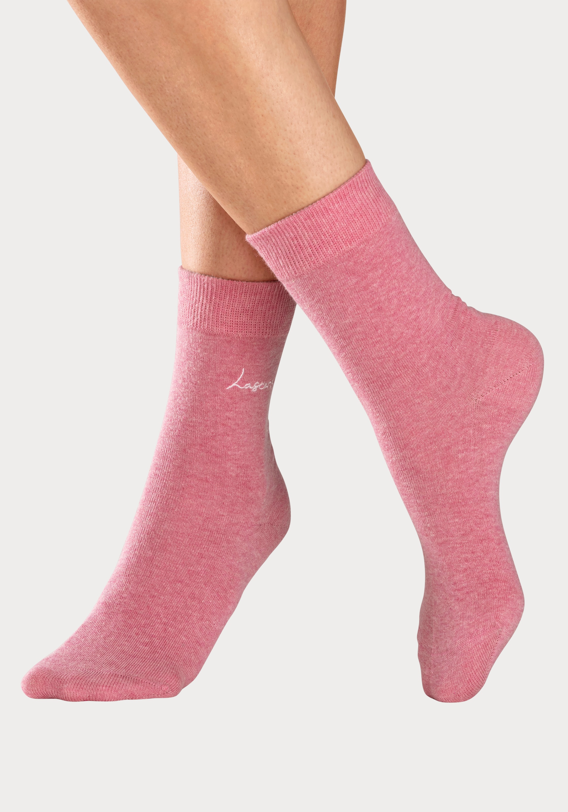 LASCANA Basicsocken, (Box, 7 Paar), mit hochwertiger Logo Stickerei