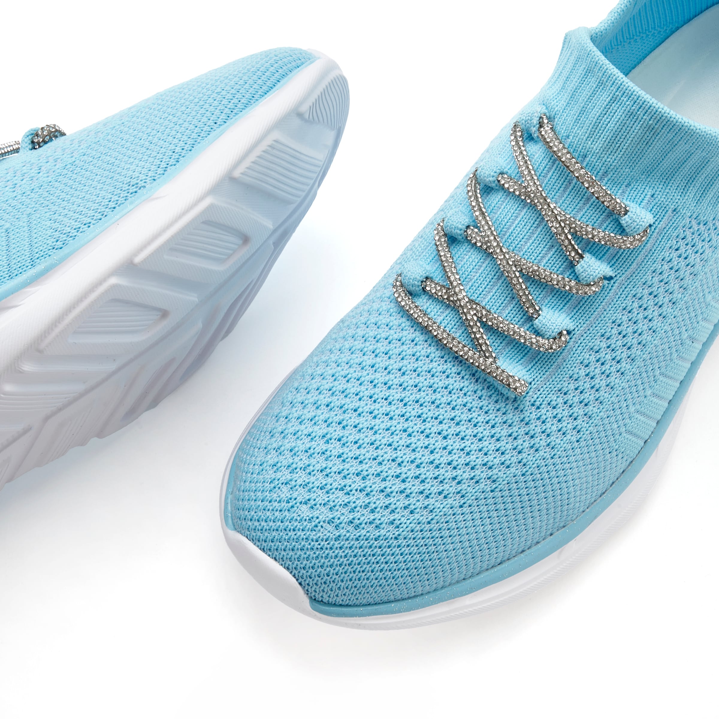 LASCANA Sneaker »Slip-On-Sneaker, Slipper, Freizeitschuh,«  mit modischer Glitzerschnürung VEGAN
