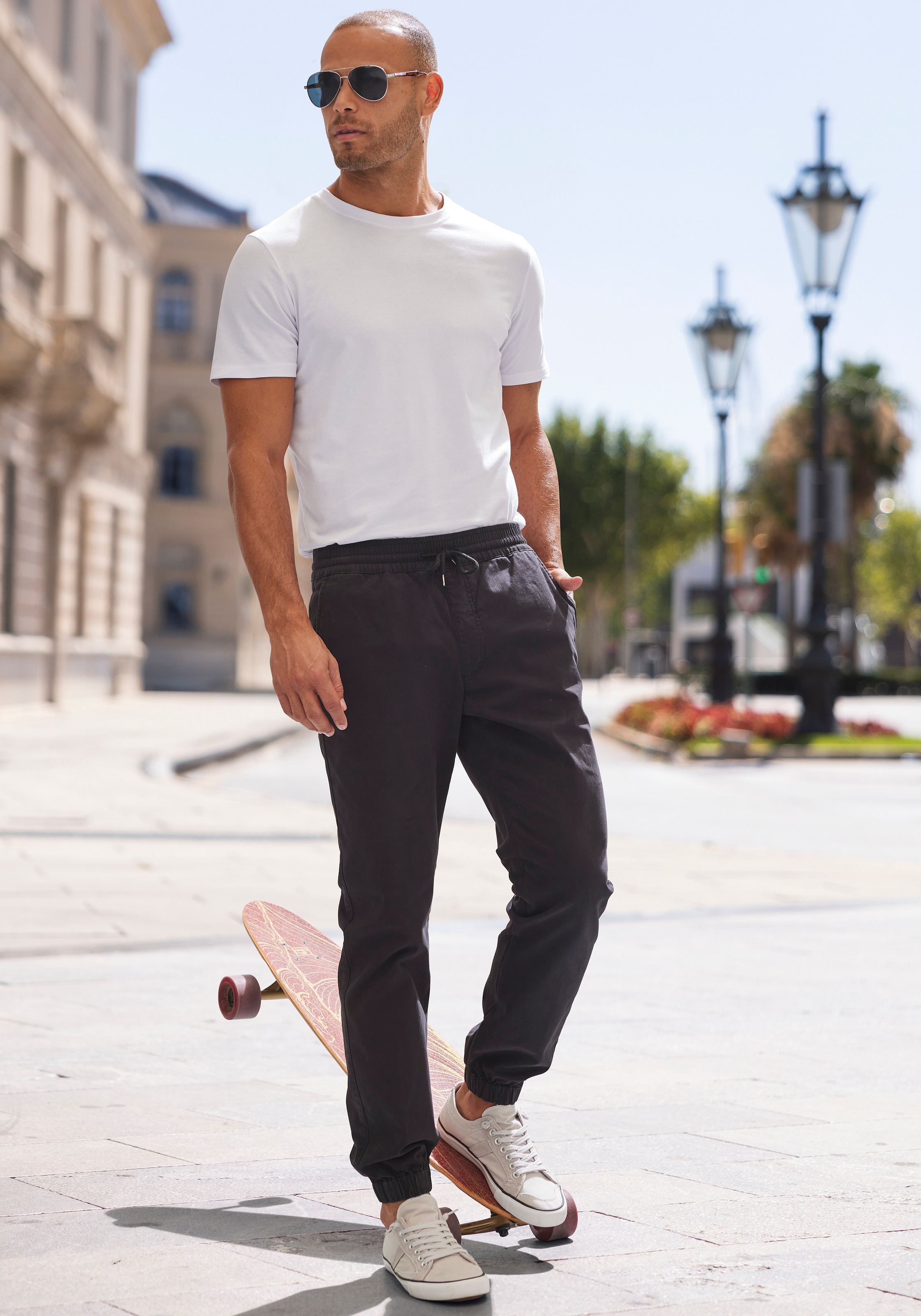 John Devin Jogger Pants »Jogg Pants«, mit normaler Leibhöhe aus elastischer Baumwoll-Qualität