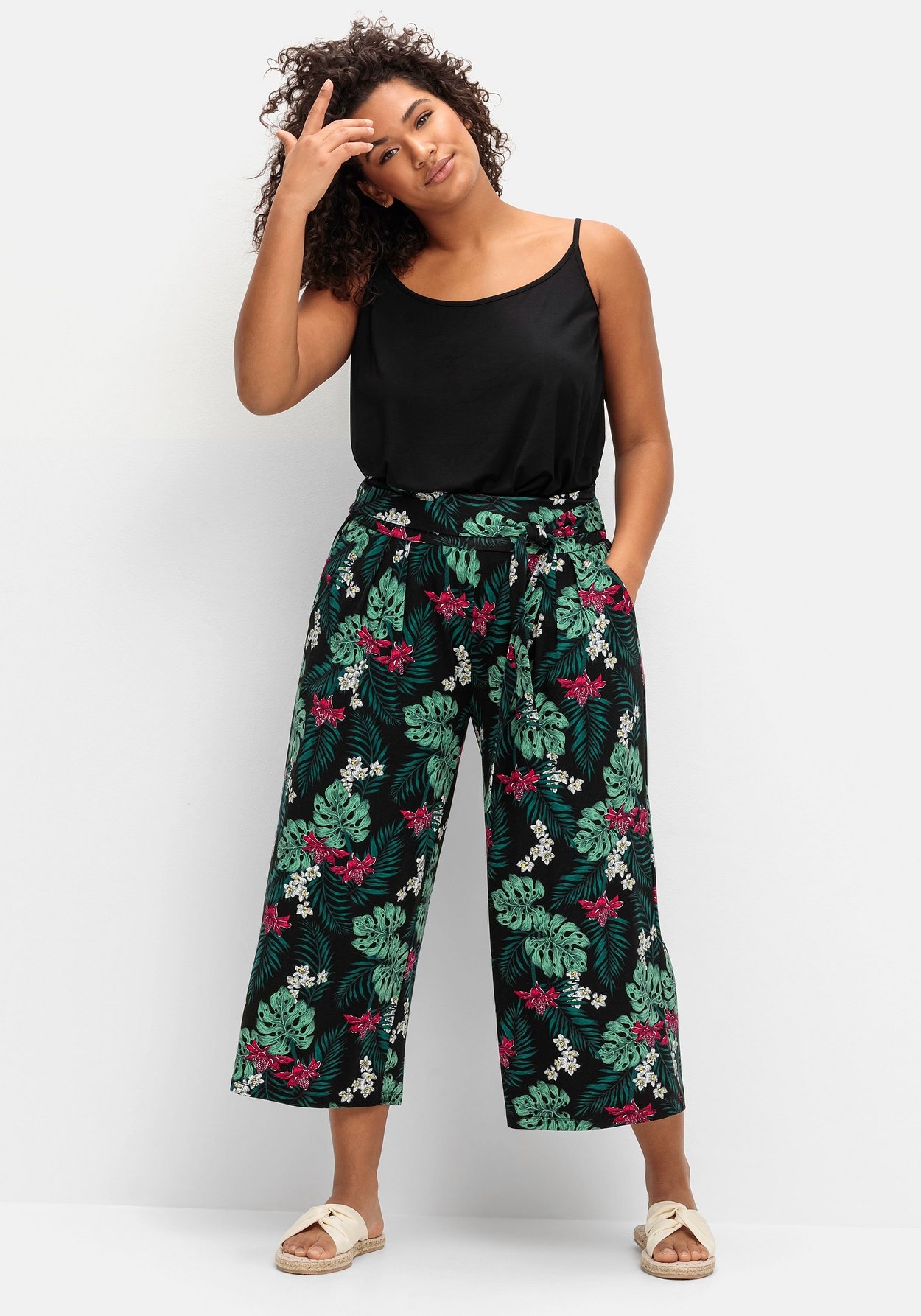 Sheego Culotte »Sommerhose mit tropischem Print«