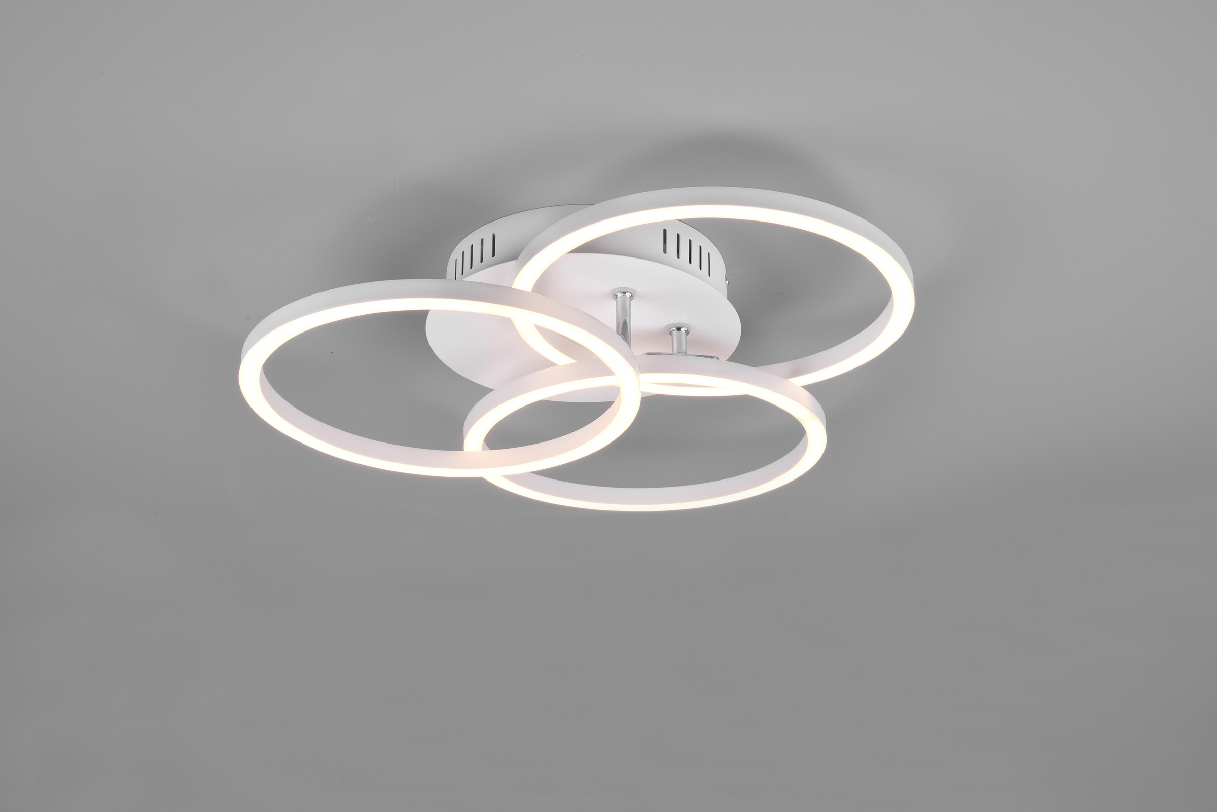 TRIO Leuchten LED Deckenleuchte »Circle«, 1 flammig-flammig, Deckenlampe  weiß matt mit schwenkbaren Ringen / inkl. Fernbedienung online kaufen | mit  3 Jahren XXL Garantie