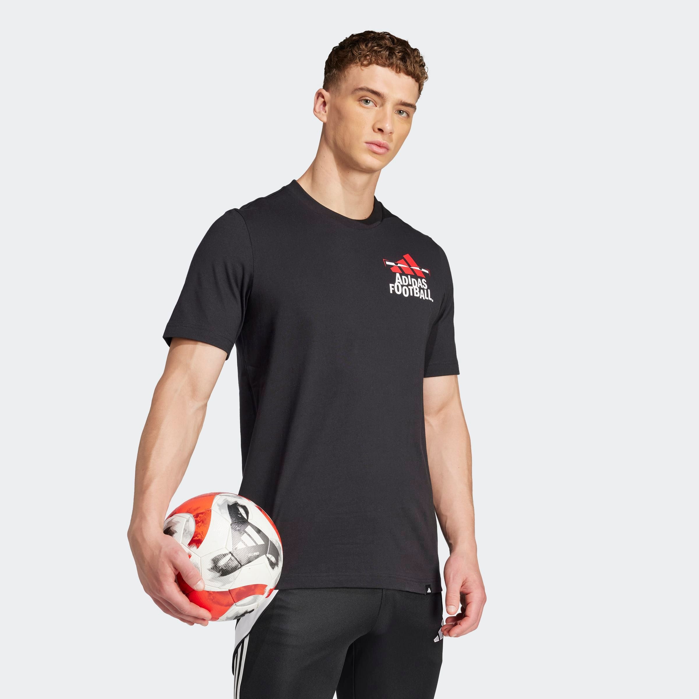 adidas Performance Trainingsshirt »GRAPHIC« sportlicher Stil, mit Fußballgrafiken, aus Baumwolle, pflegeleicht