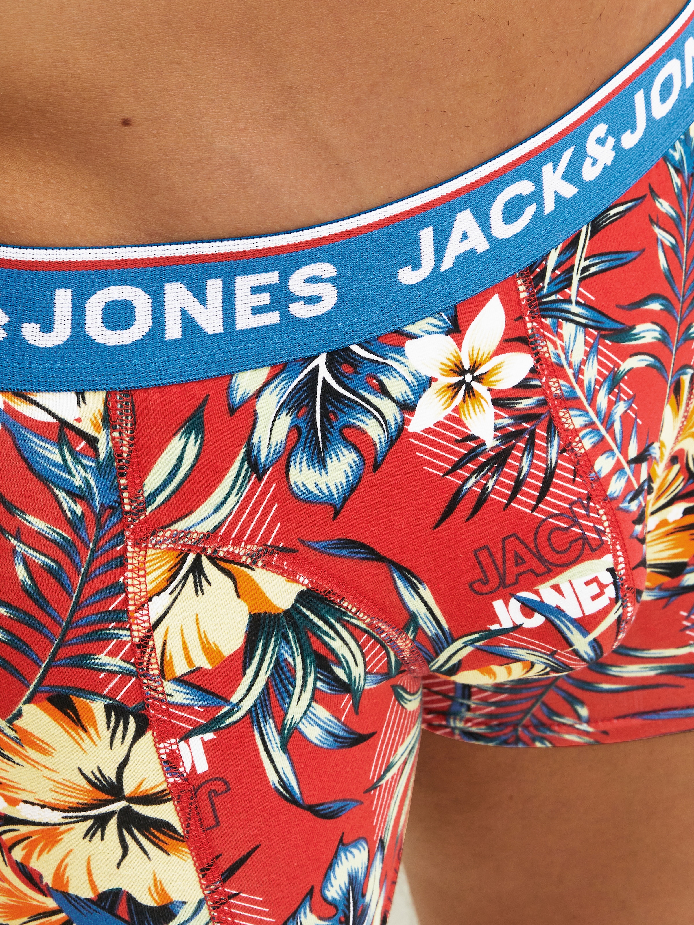 Jack & Jones Boxershorts »JACAZORES im 3er-Pack mit elastischem Bund und bequemem Stoff« Packung, 3 Stk. bedruckt, casual Stil, regular fit, Rundhals, Single Jersey