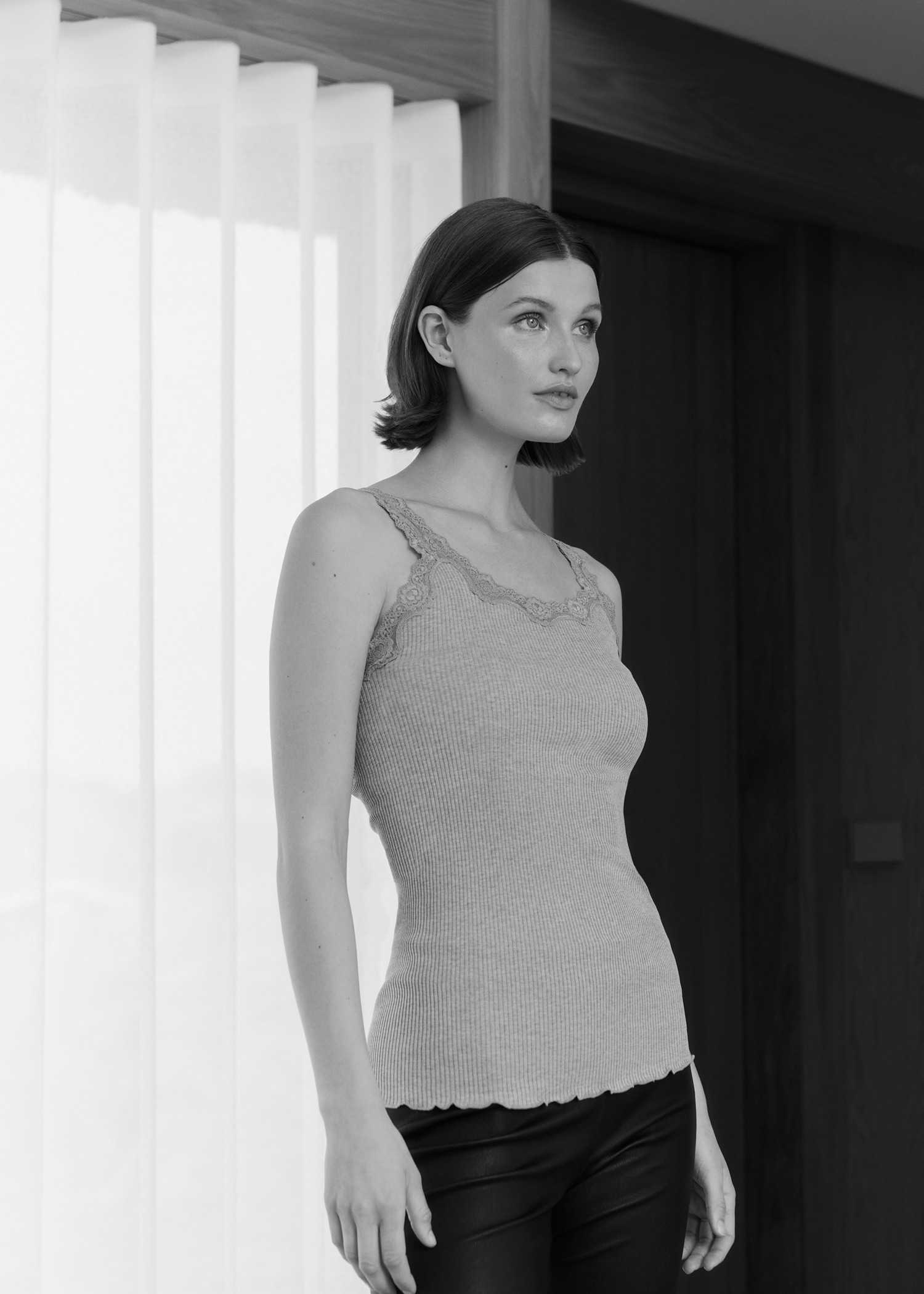 rosemunde Tanktop »Babette Silk Top«, wunderschöner, umgedrehter Vintage-Spitzenbesatz