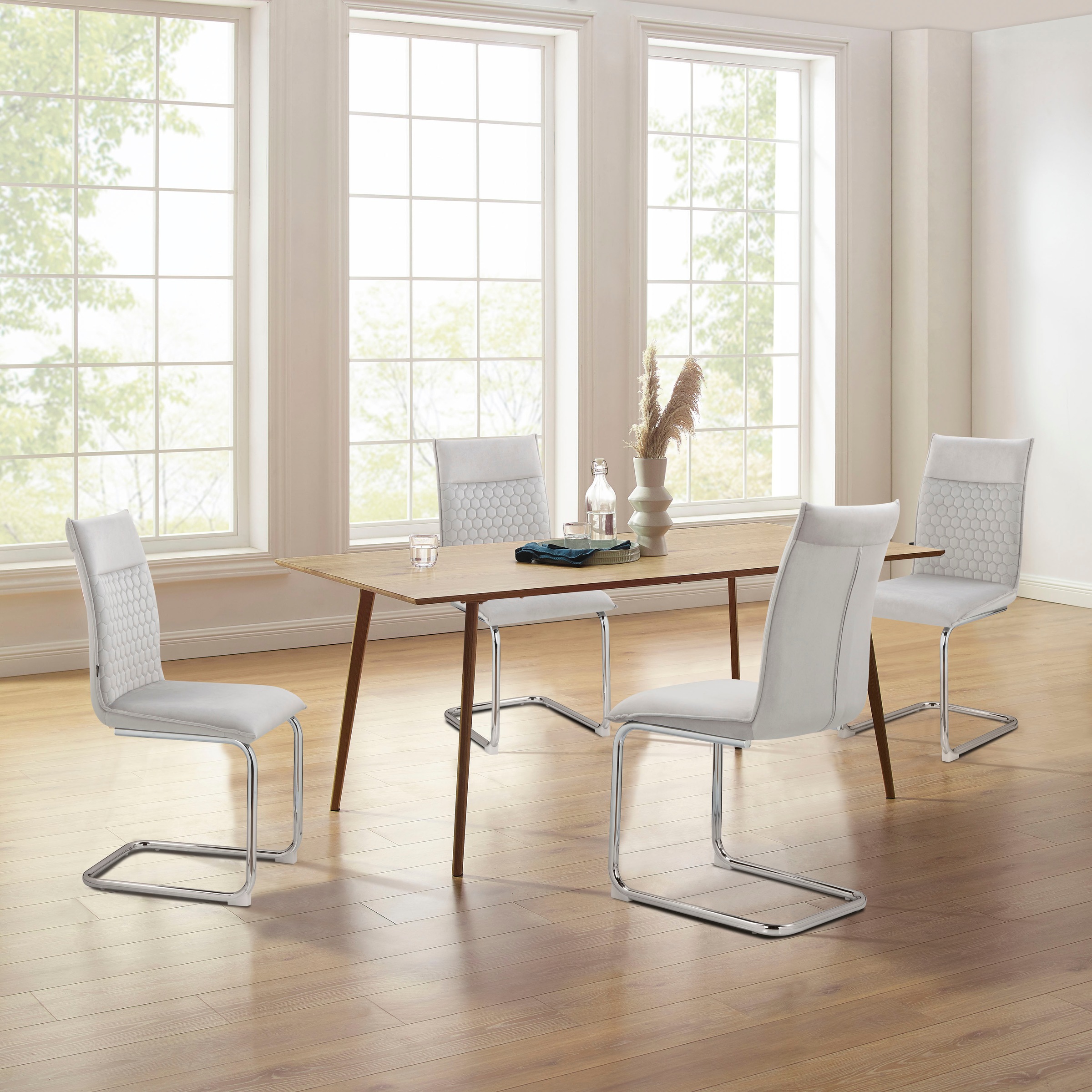 Leonique Esszimmerstuhl »Chesnay«, 2 St., Veloursstoff, aus schönem Velourstoff, Sitz- und Rücken gepolstert, Sitzhöhe 48 cm