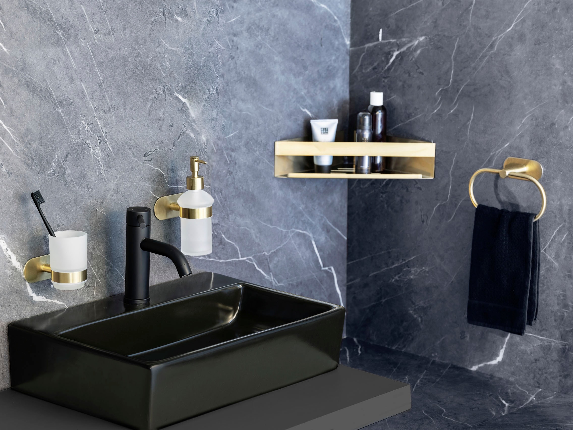 WENKO Seifenspender »Turbo-Loc® Orea« 300 ml Fassungsvermögen, Halterung aus rostfreiem Edelstahl