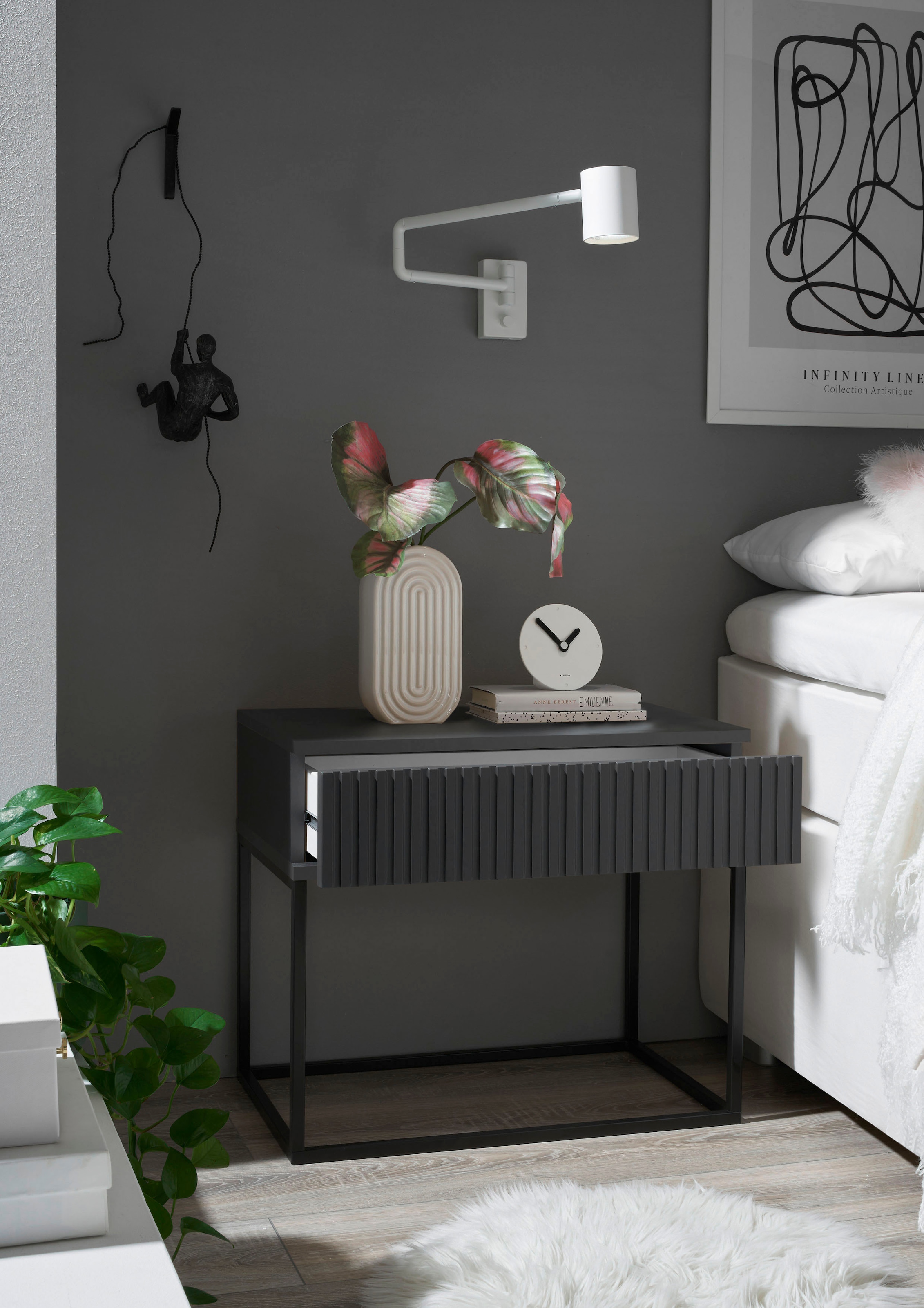 Schlafkontor Nachtkommode »Marle Nachtkonsole, Nachtkästchen auf Metall-Fußgestell« Schubkasten in Rillenoptik auf schwarzem Metallgestell