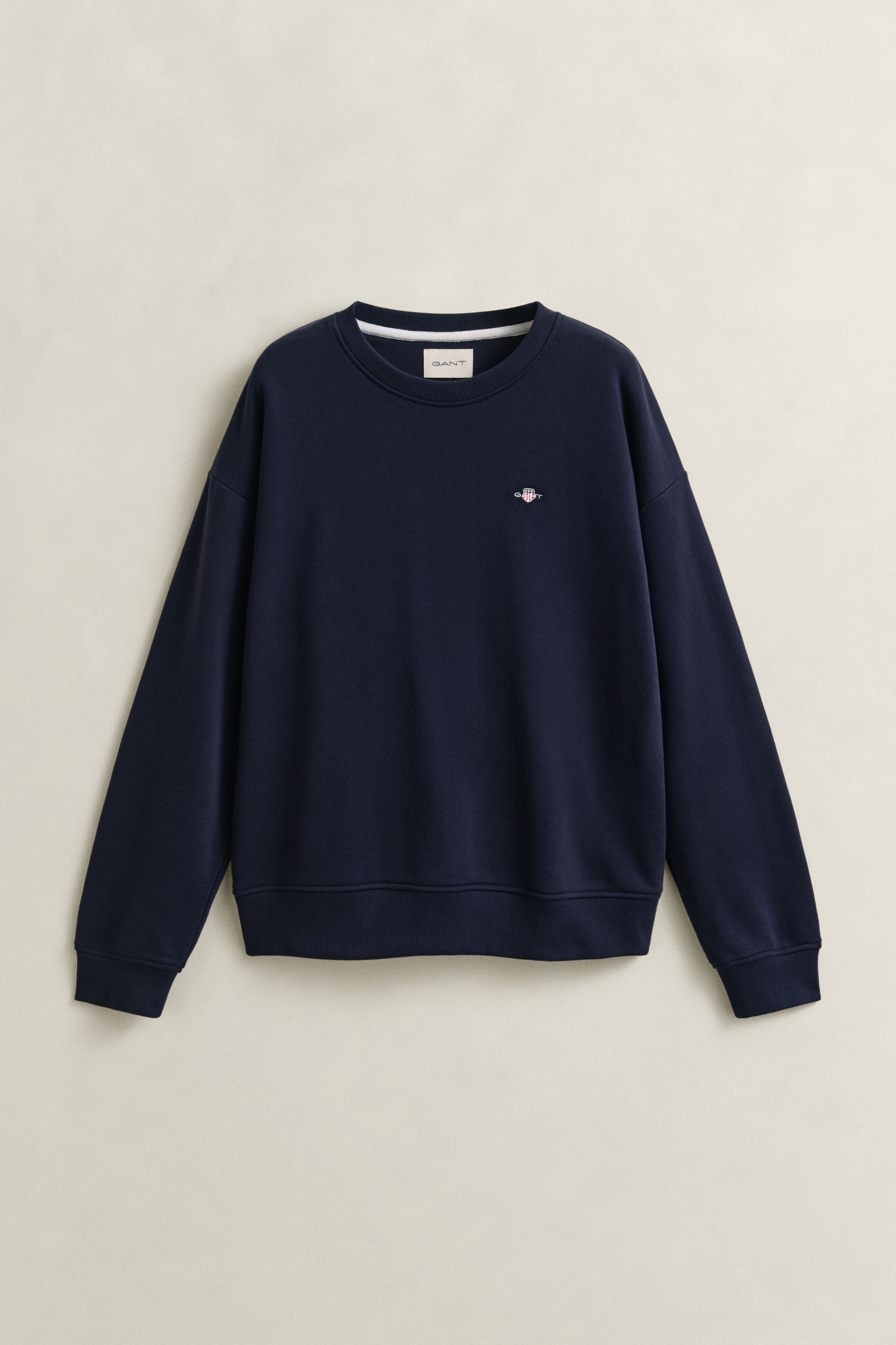 Gant Sweatshirt »SHIELD C-NECK SWEAT«, Grafische GANT-Stickerei auf der Brust
