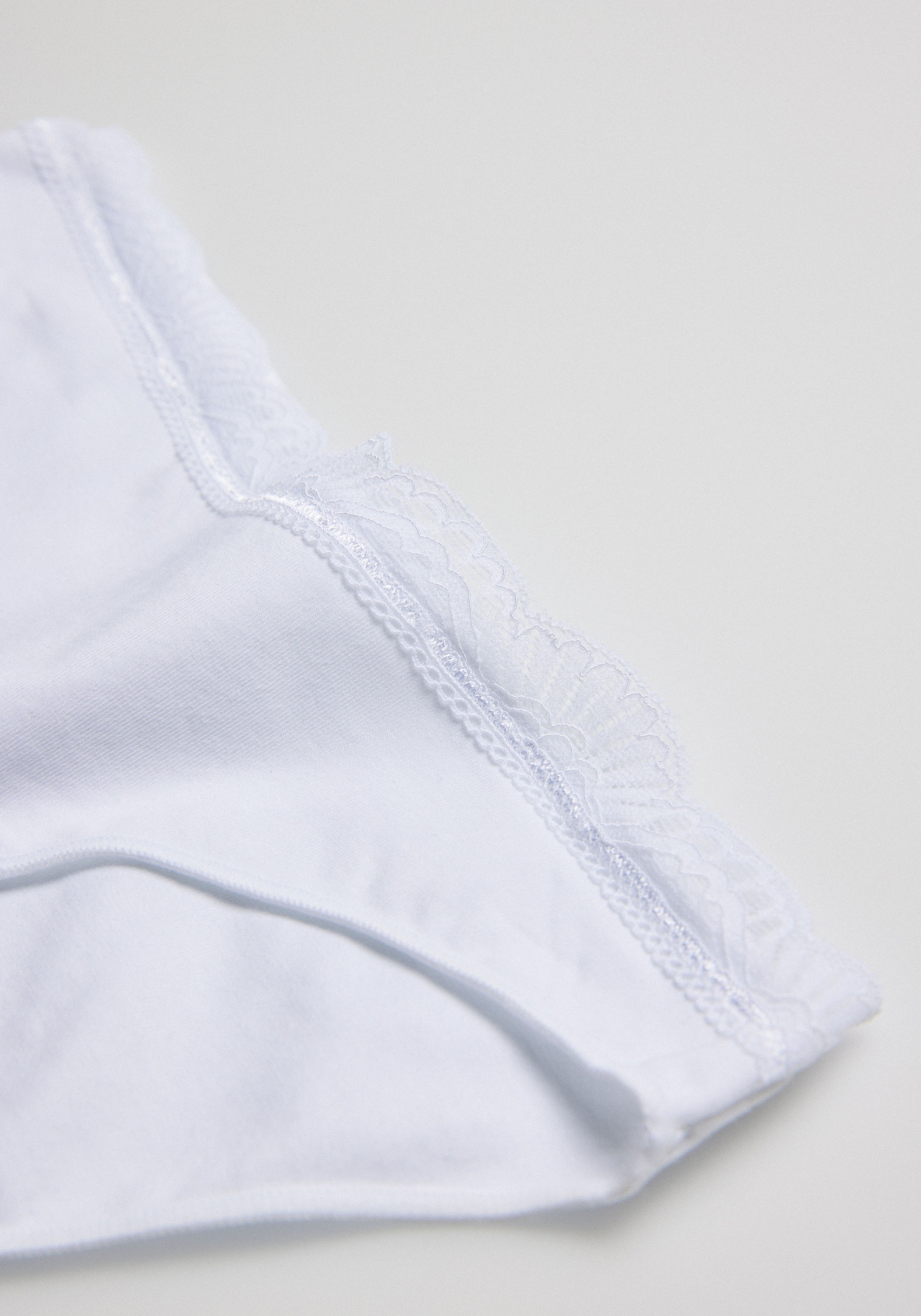 YSABEL MORA Minislip »BASIC COLLECTION COTTON WITH LACE«, (3er Pack), mit feiner Spitze versehen