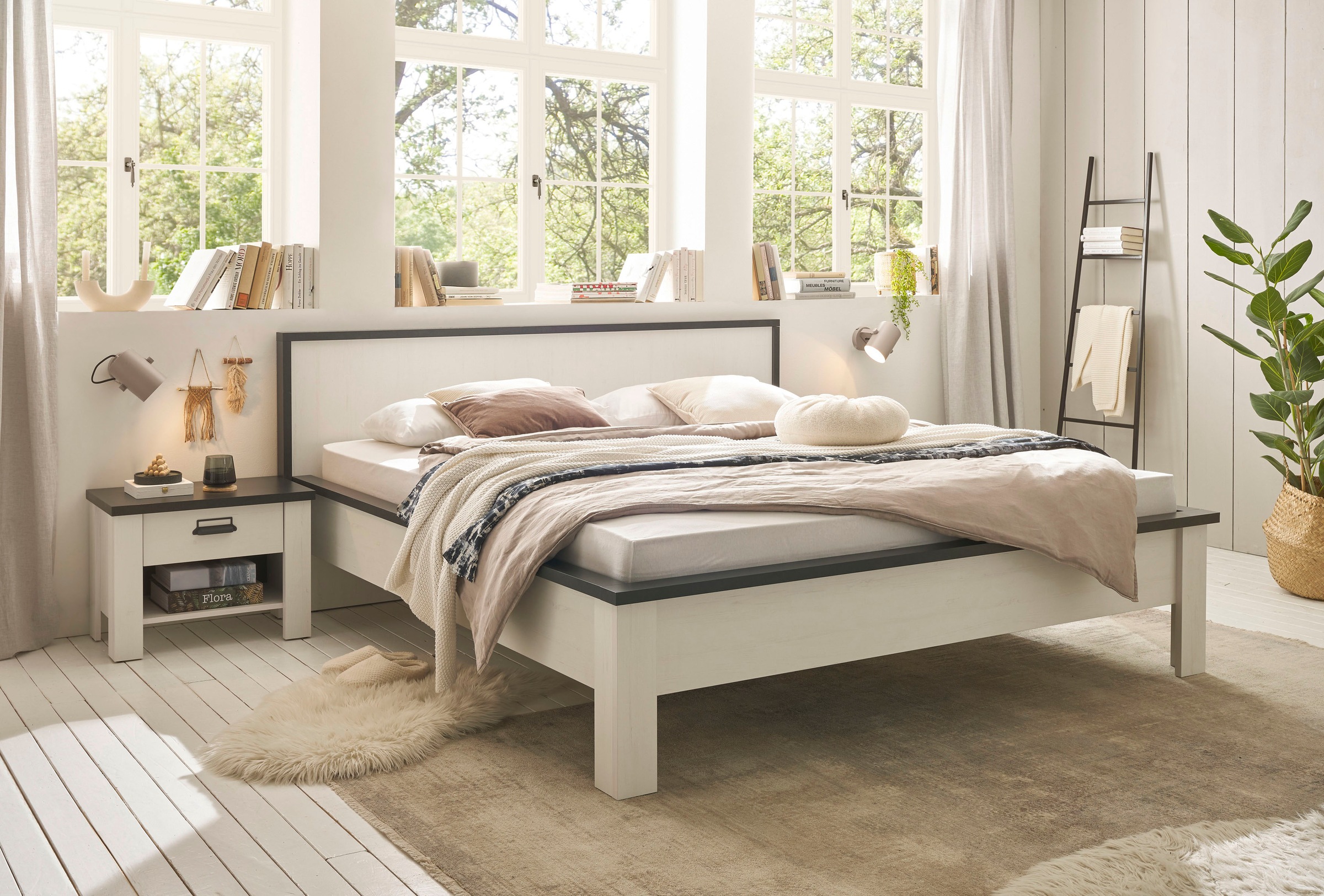 Home affaire Bettanlage »SHERWOOD« 3 Stk. tlg. Liegefläche Bett 180x200cm, 2 Nachttische mit jeweils 1 Schublade