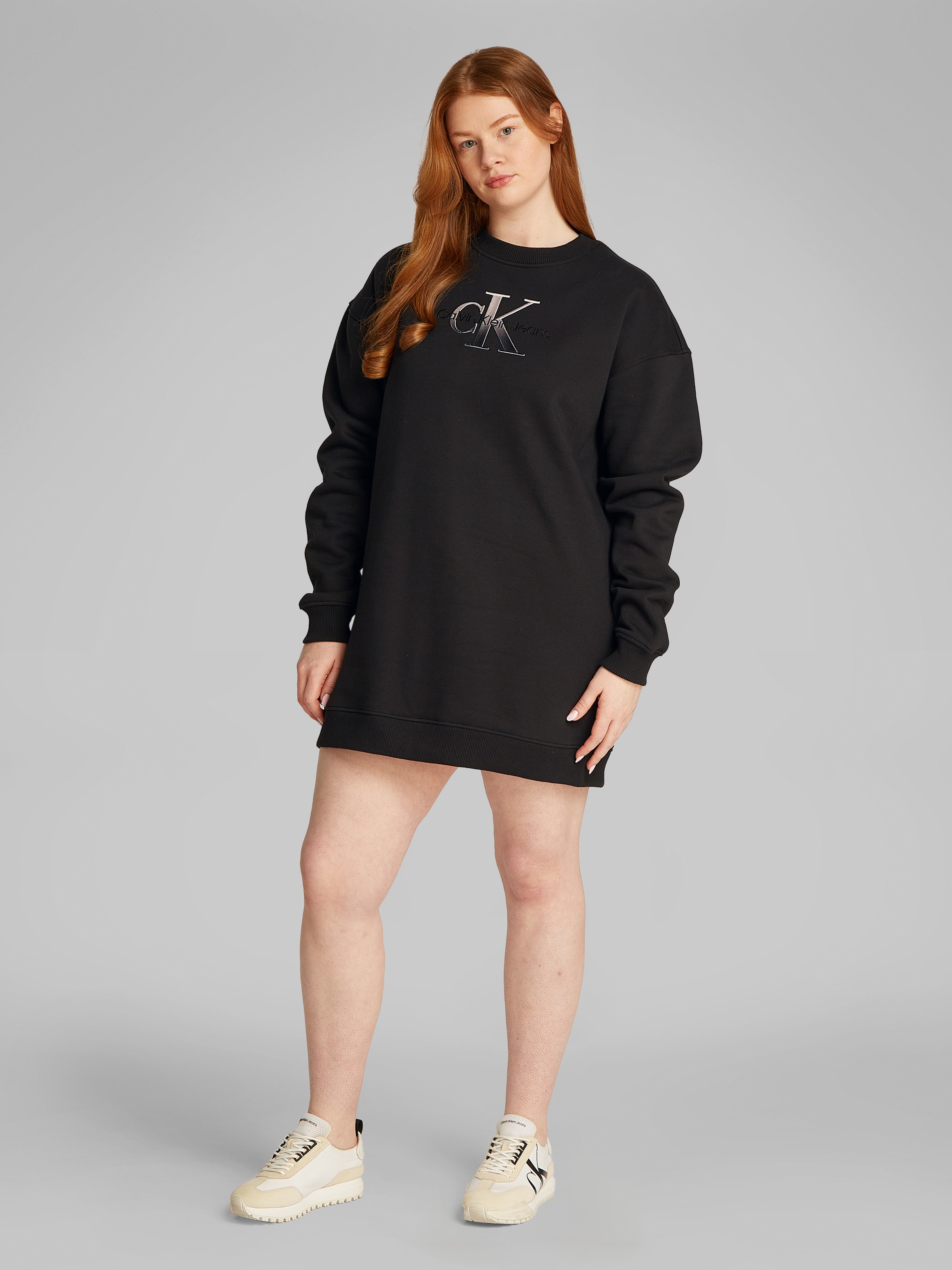 Calvin Klein Jeans Plus Sweatkleid »PLUS EMBROIDERED MONOLOGO DRESS«, mit Logo-Stickerei, in großen Größen