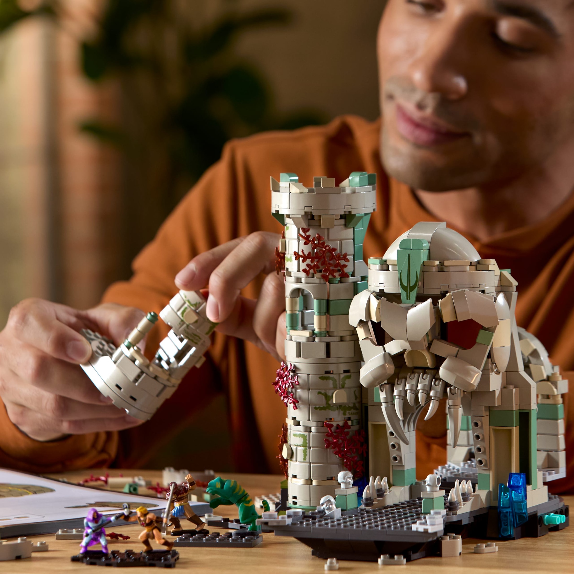 Mattel® Modellbausatz »Mattel Brick Shop Master of the Universe - Battle of Castle Grayskull« 867 Stk. tlg. Bauset