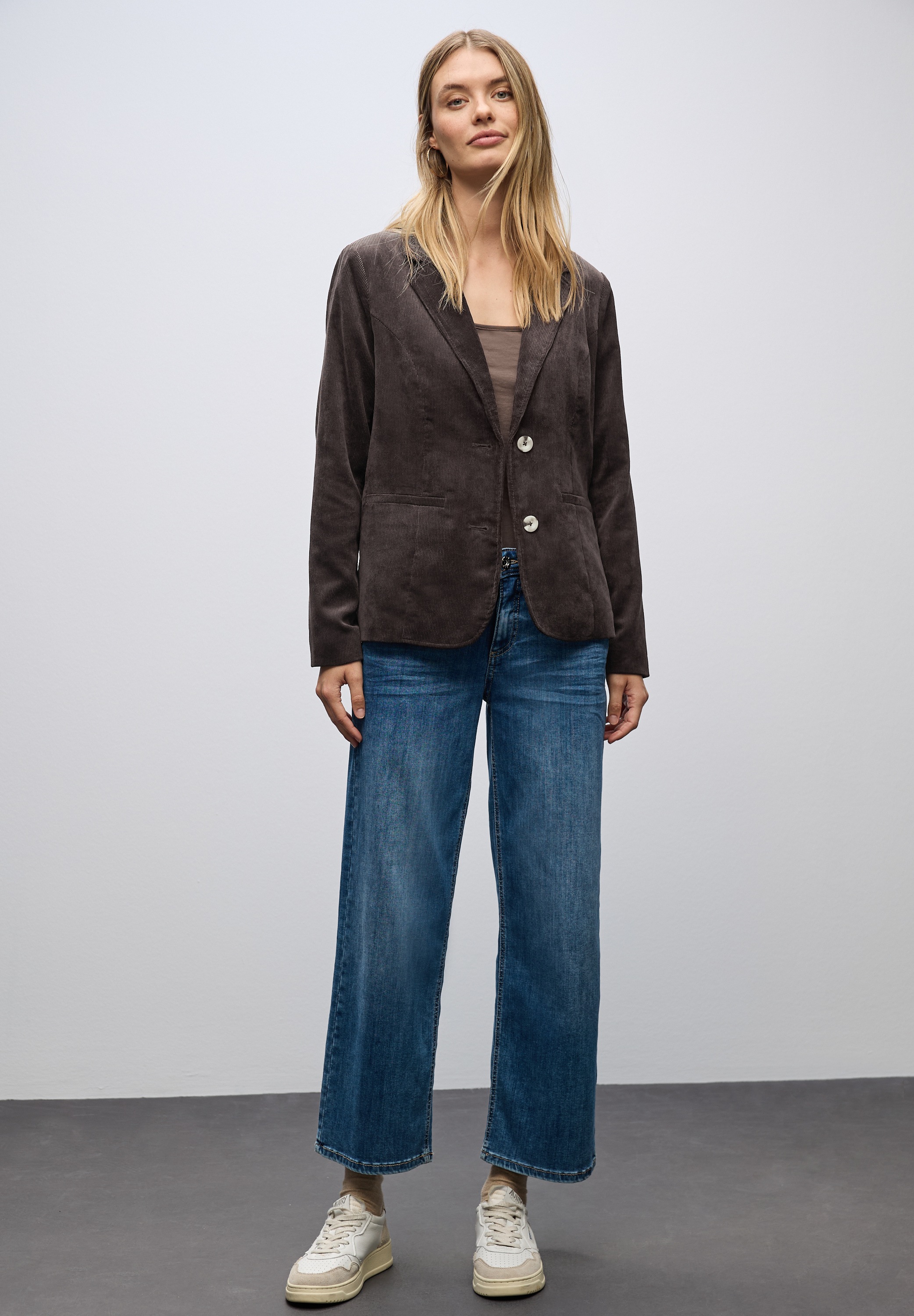 STREET ONE Kurzblazer, mit Reverskragen und aus Cord