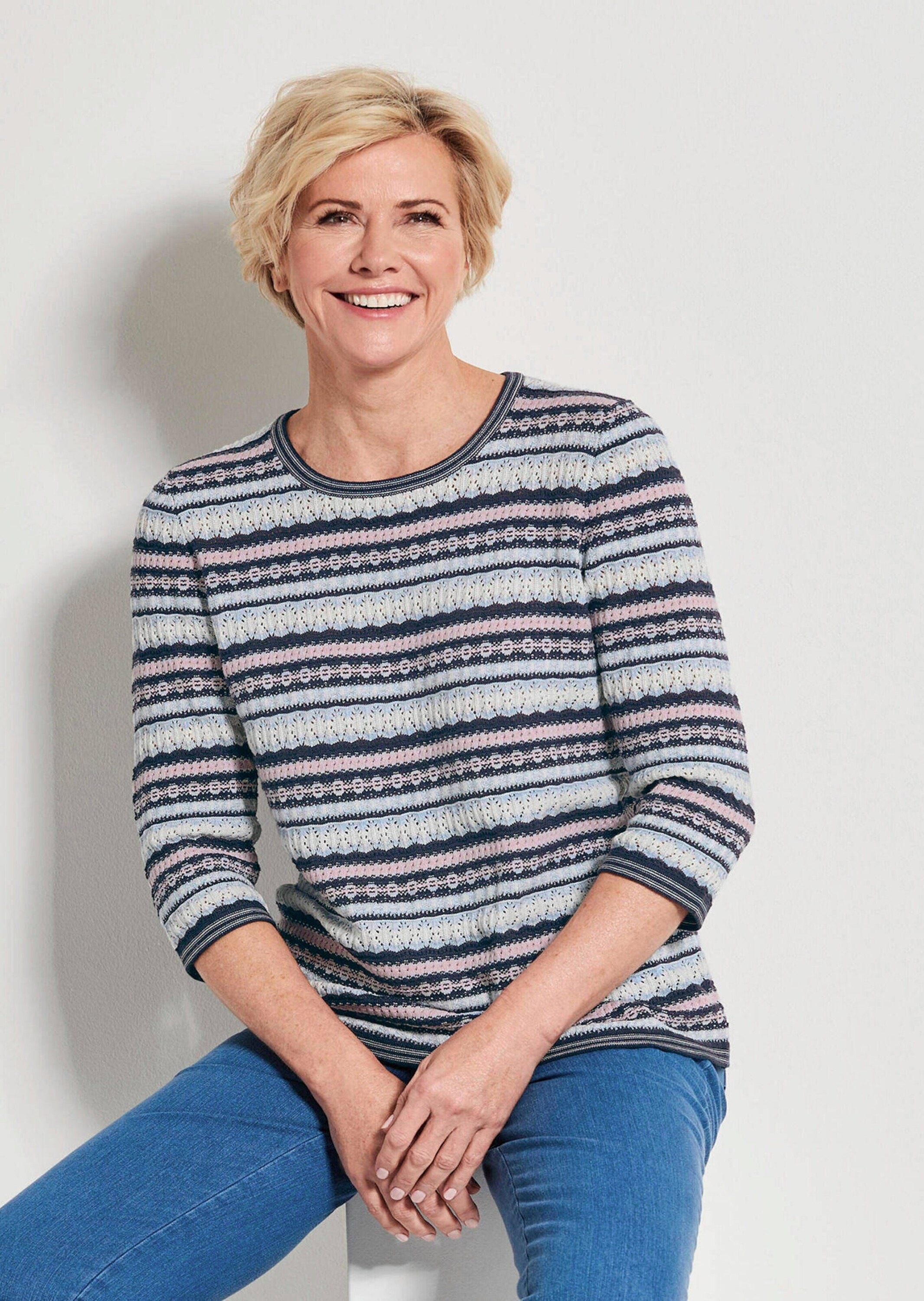 GOLDNER Rundhalspullover »Kurzgröße Strickpullover im Ringel-Look« aufwendigig gestrickter vielfarbiger Strick