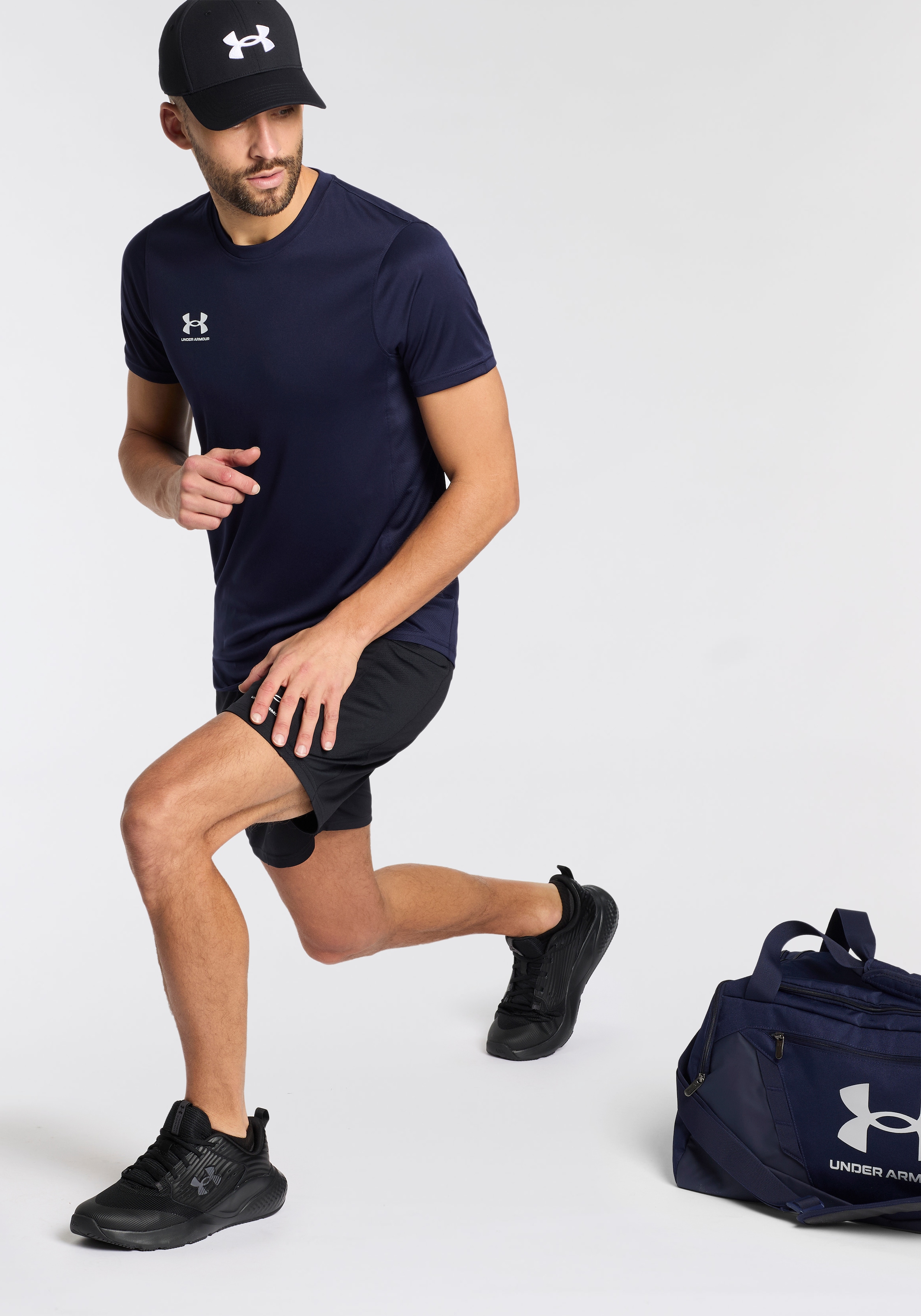 Under Armour® Shorts »UA M CHALLENGER TRAIN SHORT«