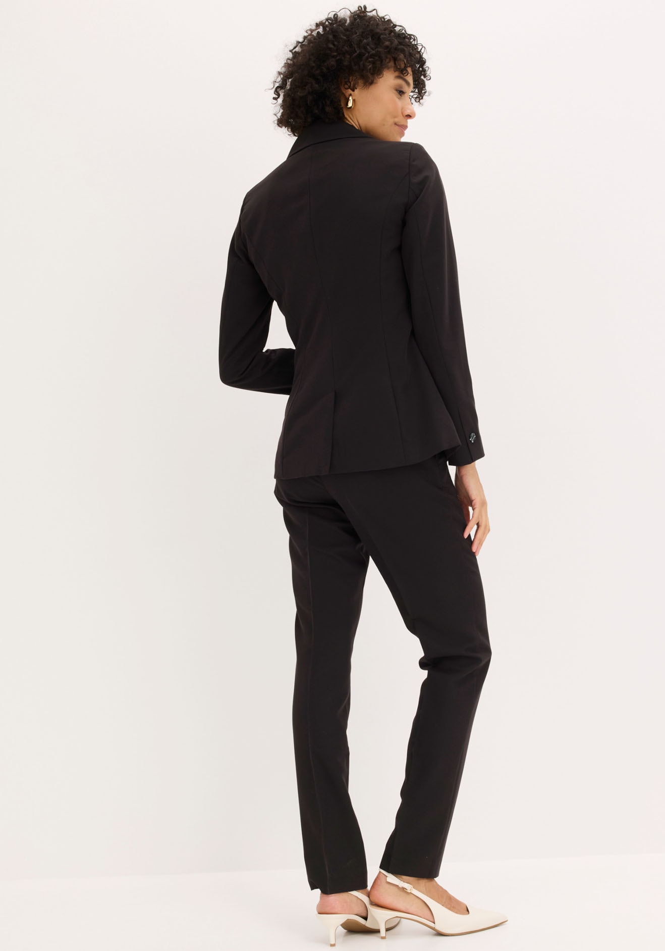 bonprix Hosenanzug »Hosenanzug 2-tlg« Set, 2er, 2 tlg. regular fit Regular Fit, mit Elasthan-Anteil, verschiedene Konfektionsgrößen
