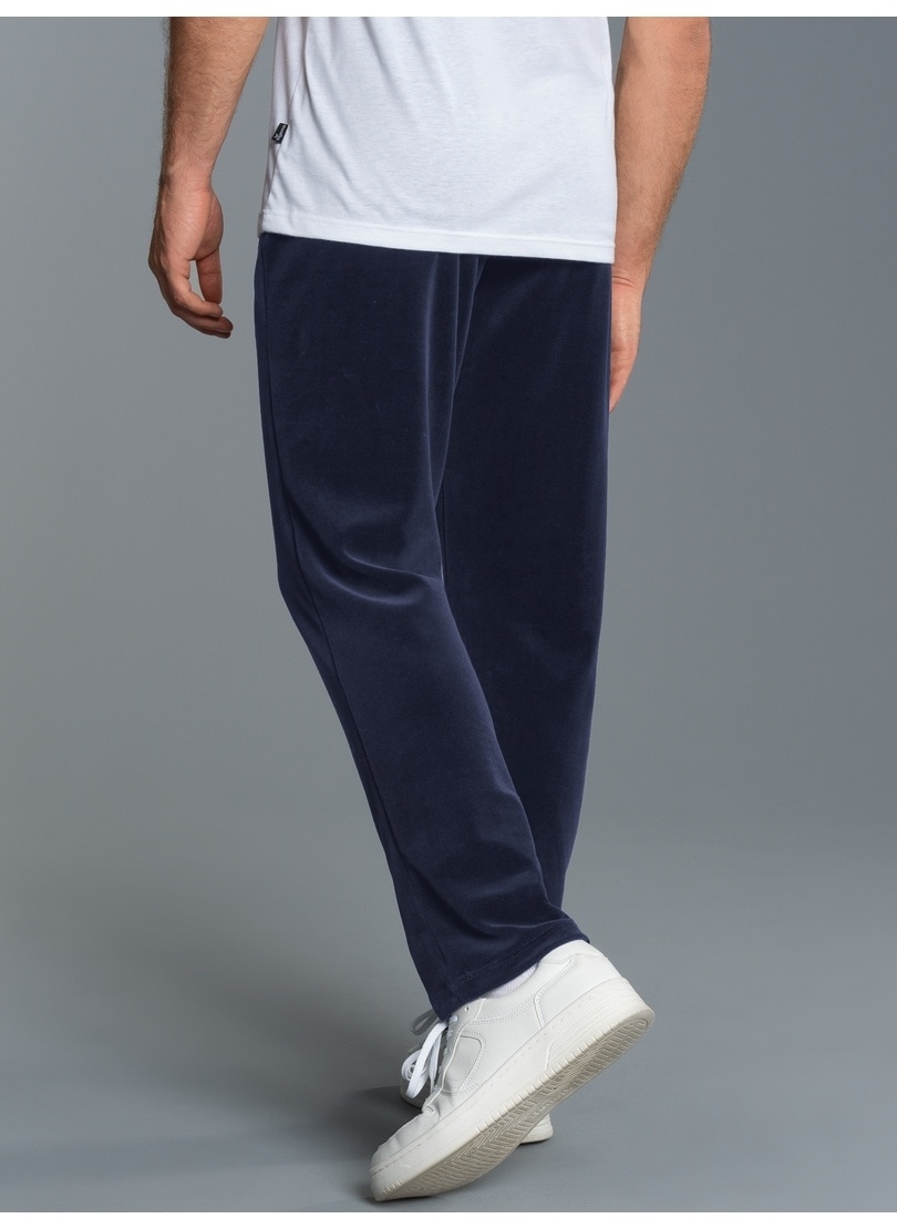 Trigema Jerseyhose »TRIGEMA Nicki Hose mit praktischen Eingrifftaschen«