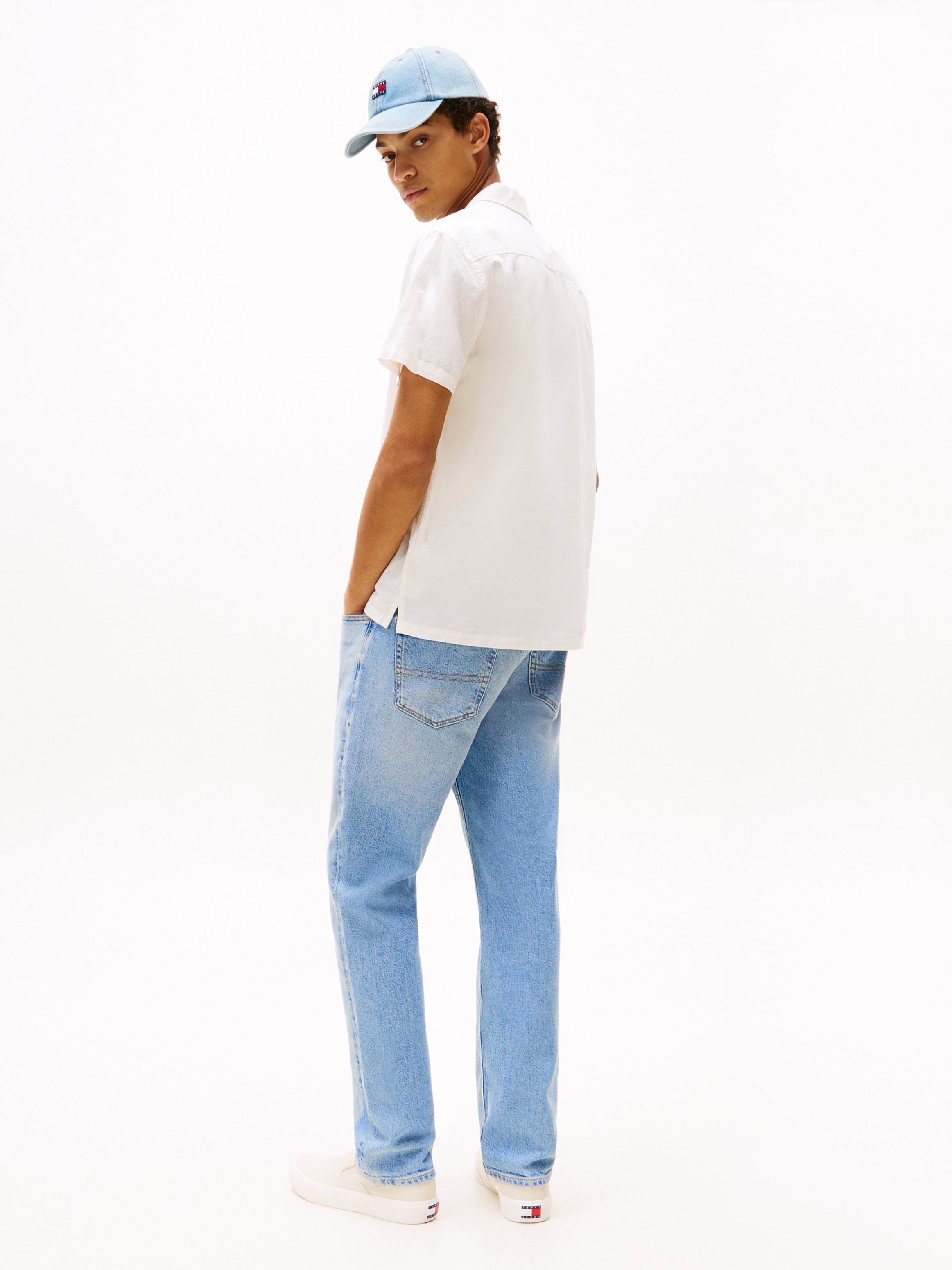 Tommy Jeans Plus Kurzarmhemd »TJM LINEN BLEND CAMP SS EXT«, Mit V-Ausschnitt