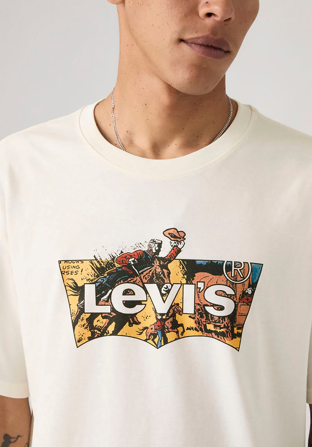 Levi's® T-Shirt »SS RELAXED FIT TEE« mit grafischem Levi's®-Print