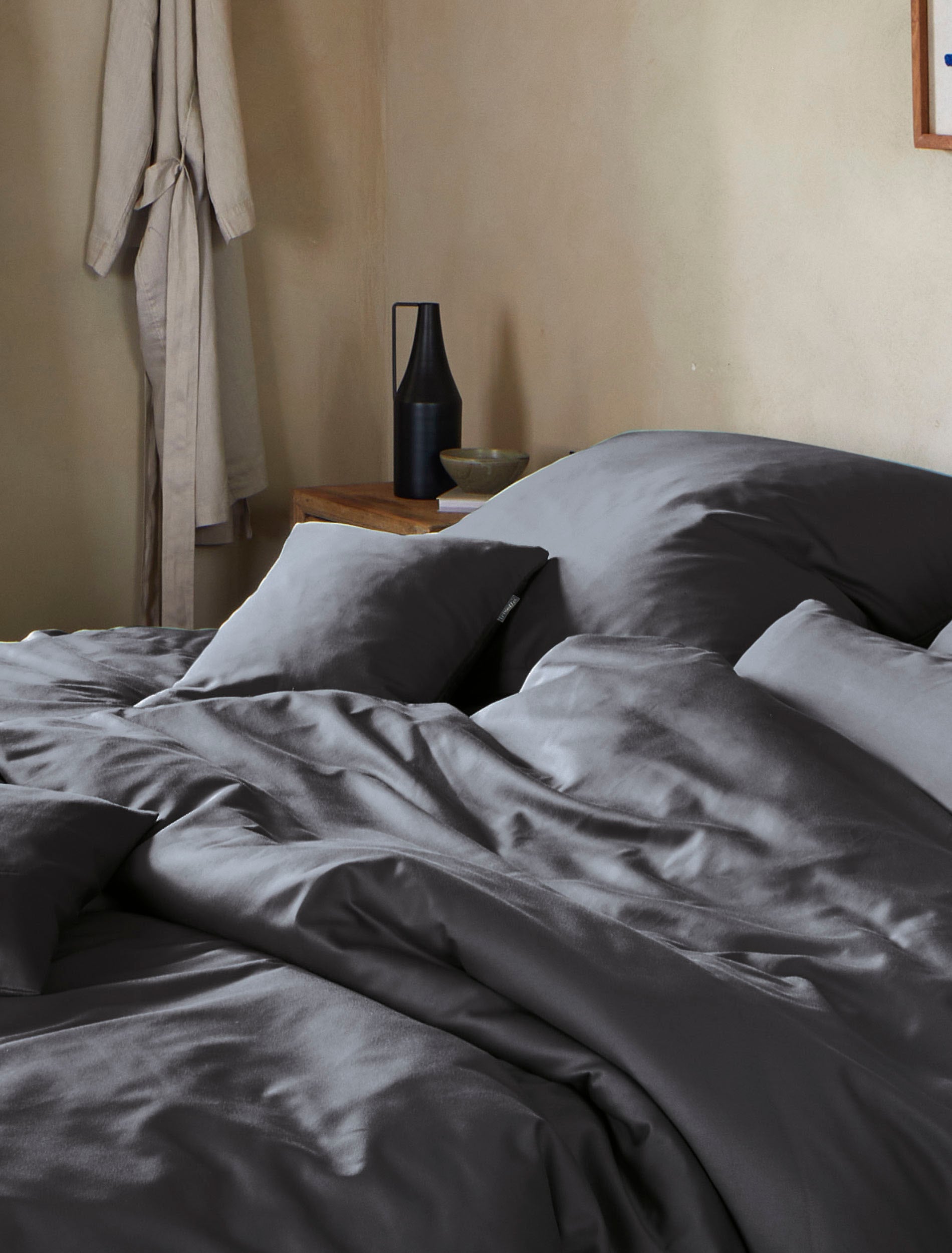 Irisette Bettwäsche "Premium Satin Bettwäsche Paris" 2 Stk. hochwertige Uni Premium Bettwäsche mit Reißverschluss, 100% Baumwolle