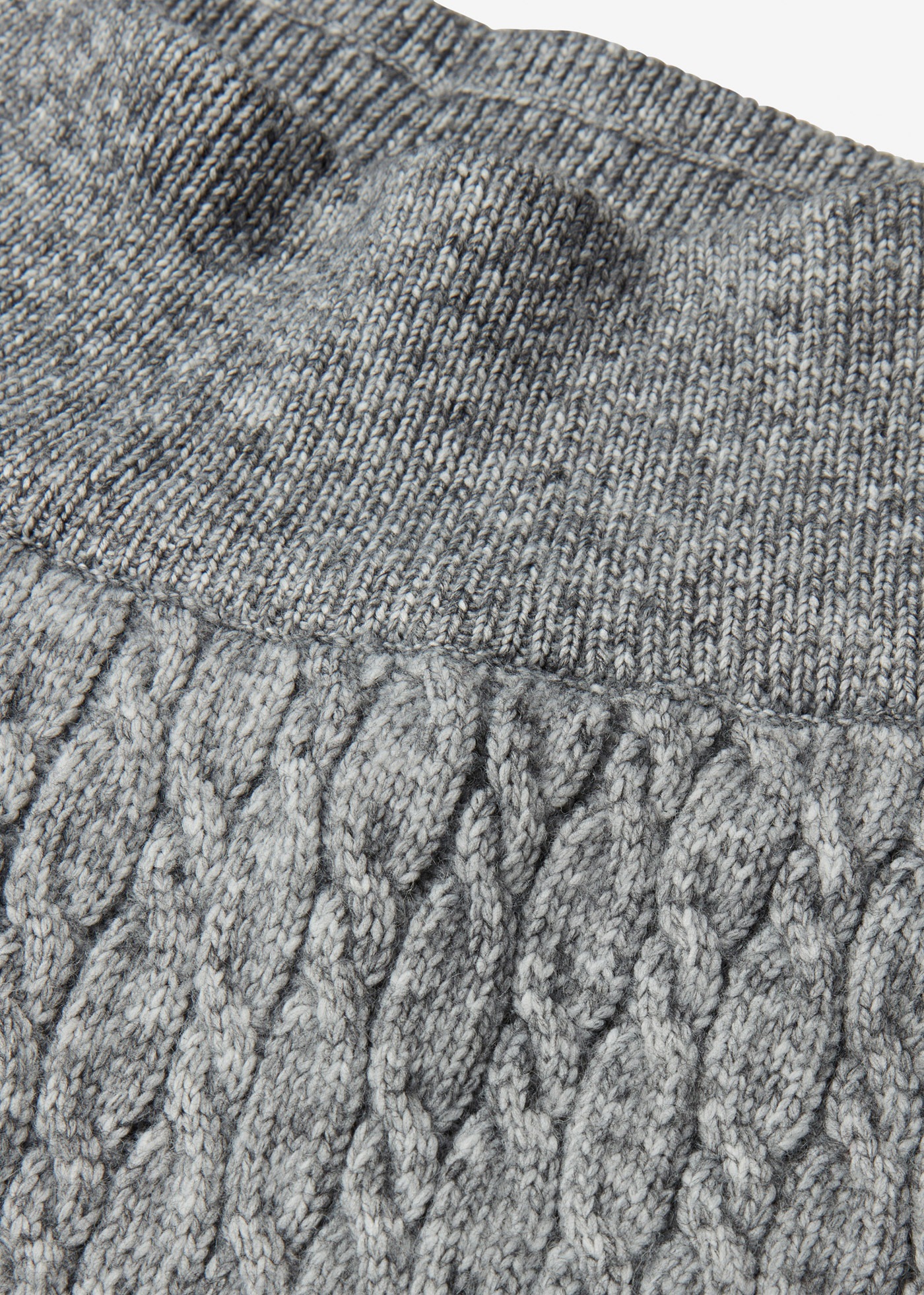 bonprix Stoffhose »Strickhose mit Zopfmuster«  aus Polyester und Wolle, Loose Fit, weite Beinform, mit Zopfmuster