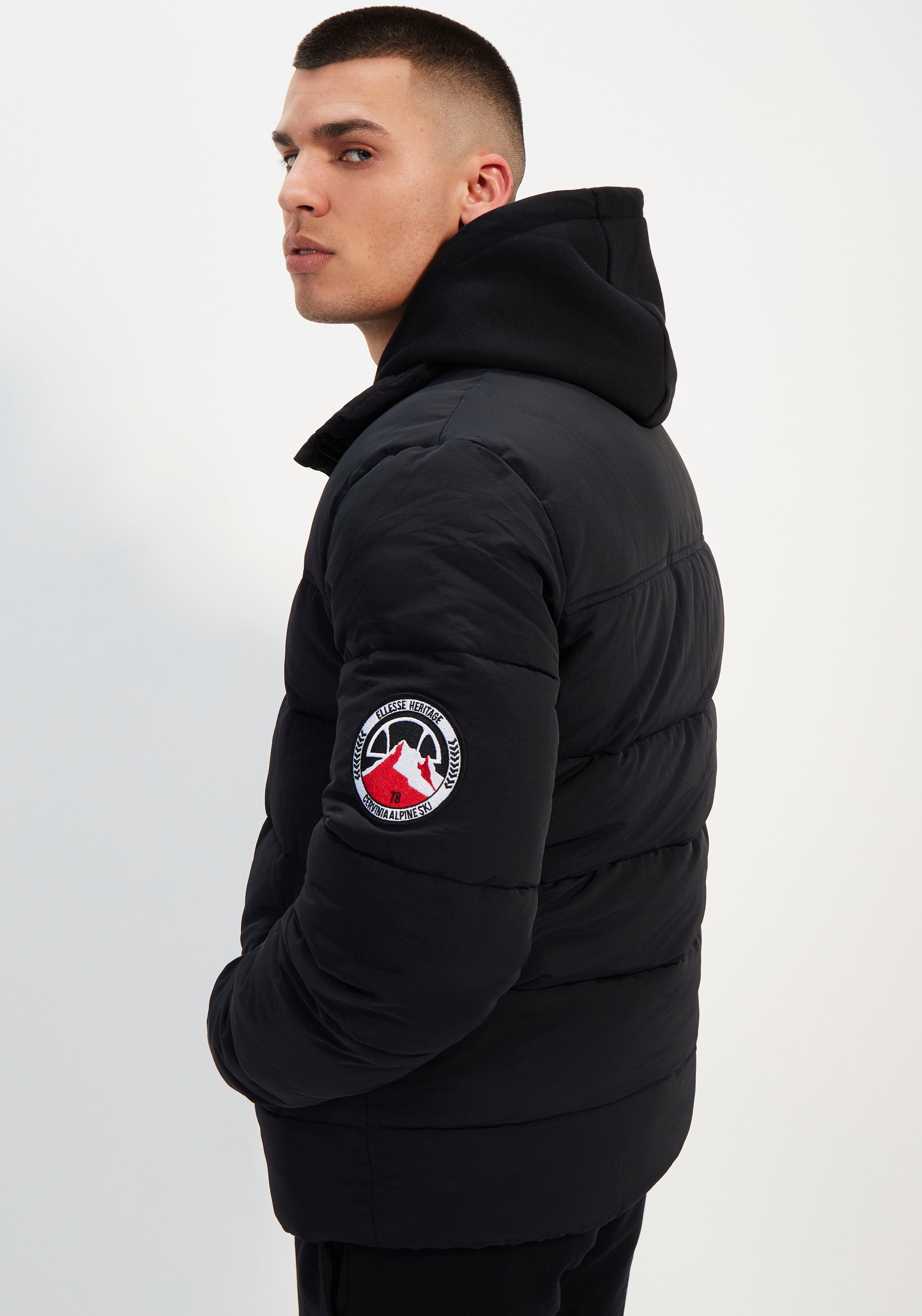 Ellesse Outdoorjacke »NEBULA PADDED JACKET«, (1 St.)