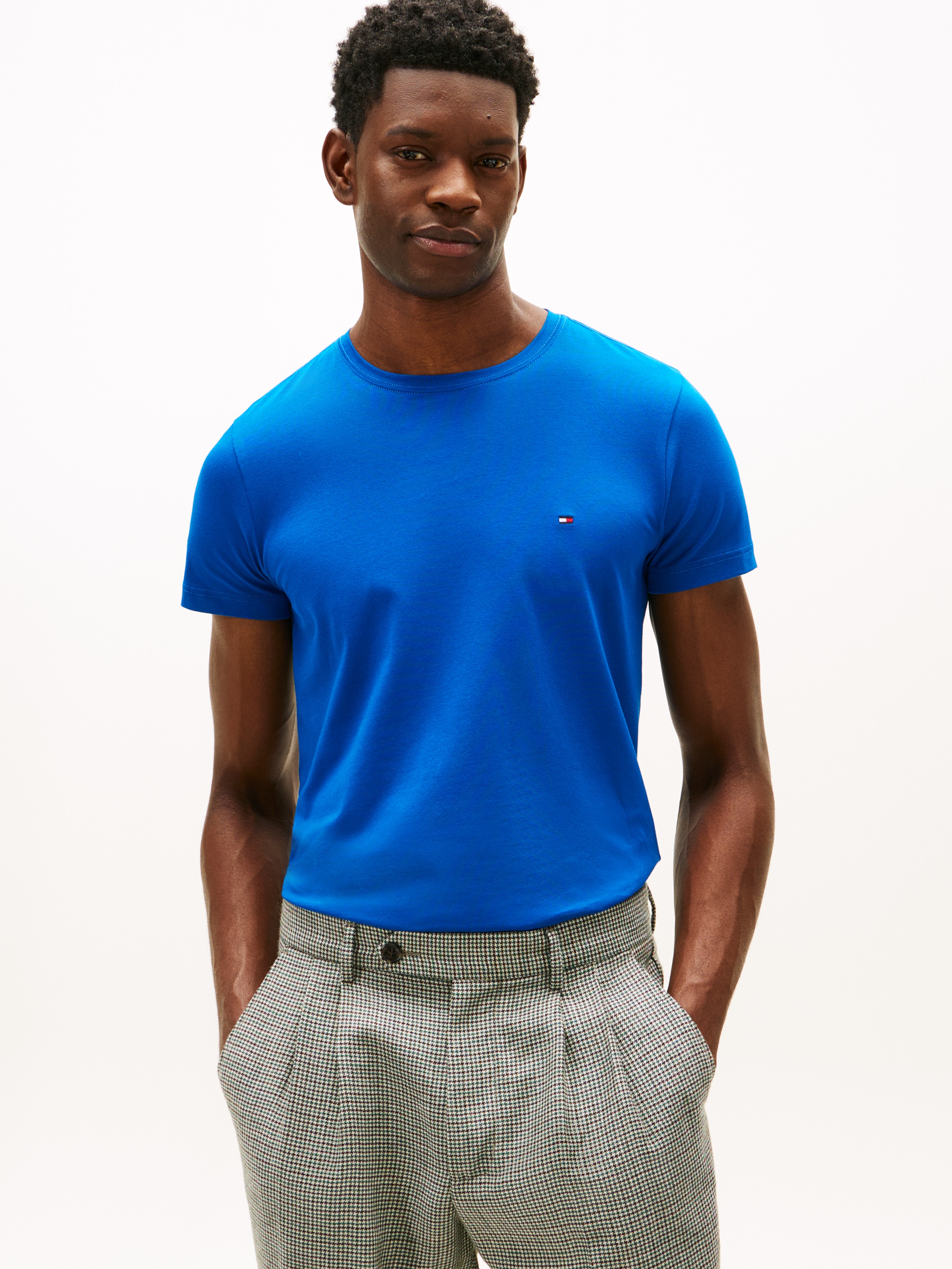 Tommy Hilfiger T-Shirt »STRETCH SLIM FIT TEE mit Rundhals und Logostickerei« unifarben, casual, slim fit, Baumwollmix, Rundhals