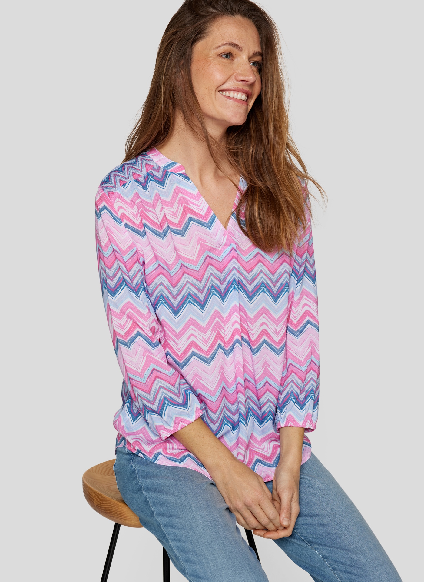 Rabe Druckbluse, mit grafischem Muster und aus reiner Viskose