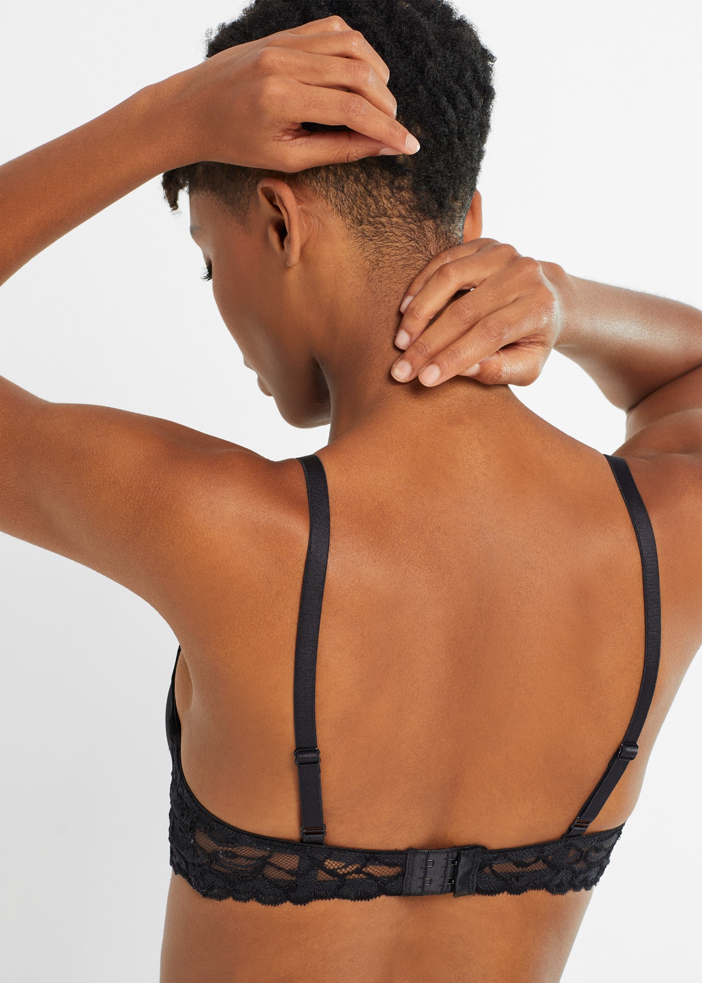 bonprix Schalen-BH mit aufwendiger Verzierung, mit gepolsterten Cups