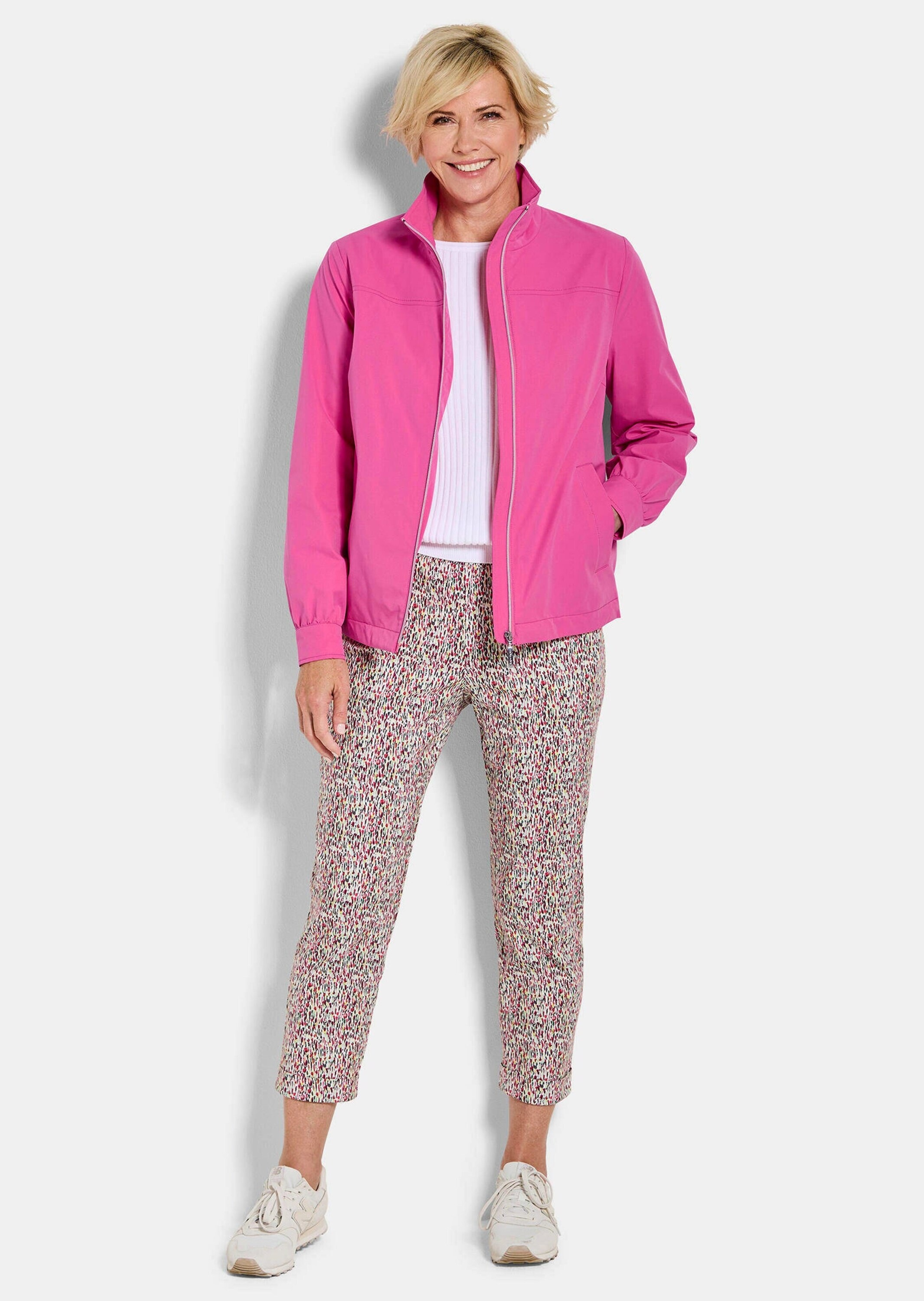 GOLDNER Blouson »Kurzgröße Moderne Freizeitjacke mit Reißverschluss« Sattel im Rück und Vorderteil