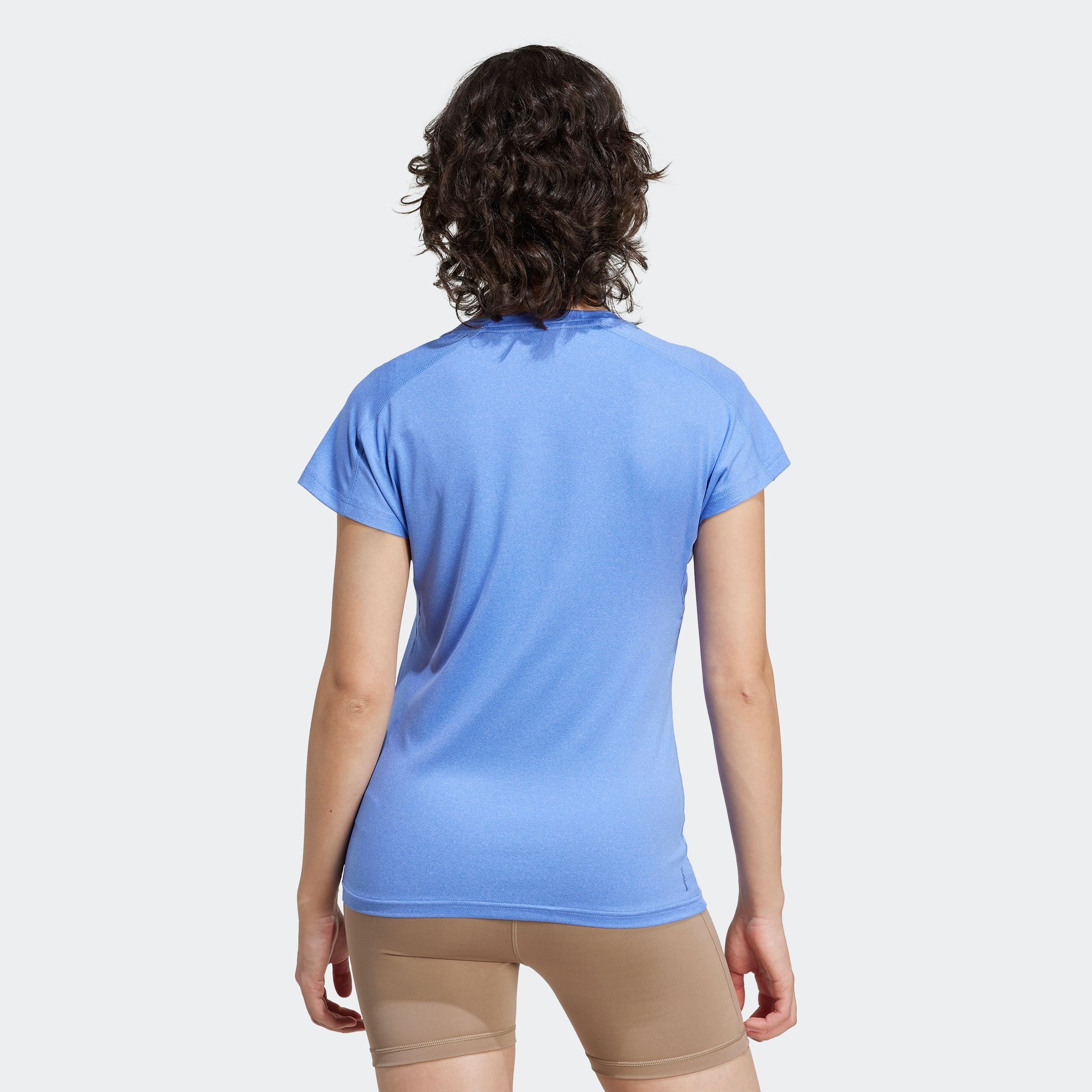adidas Performance T-Shirt »AEROREADY TRAIN ESSENTIALS MINIMAL BRANDING V-NECK«, Trainingsshirt, feuchtigkeitsabsorbierend mit V Ausschnitt