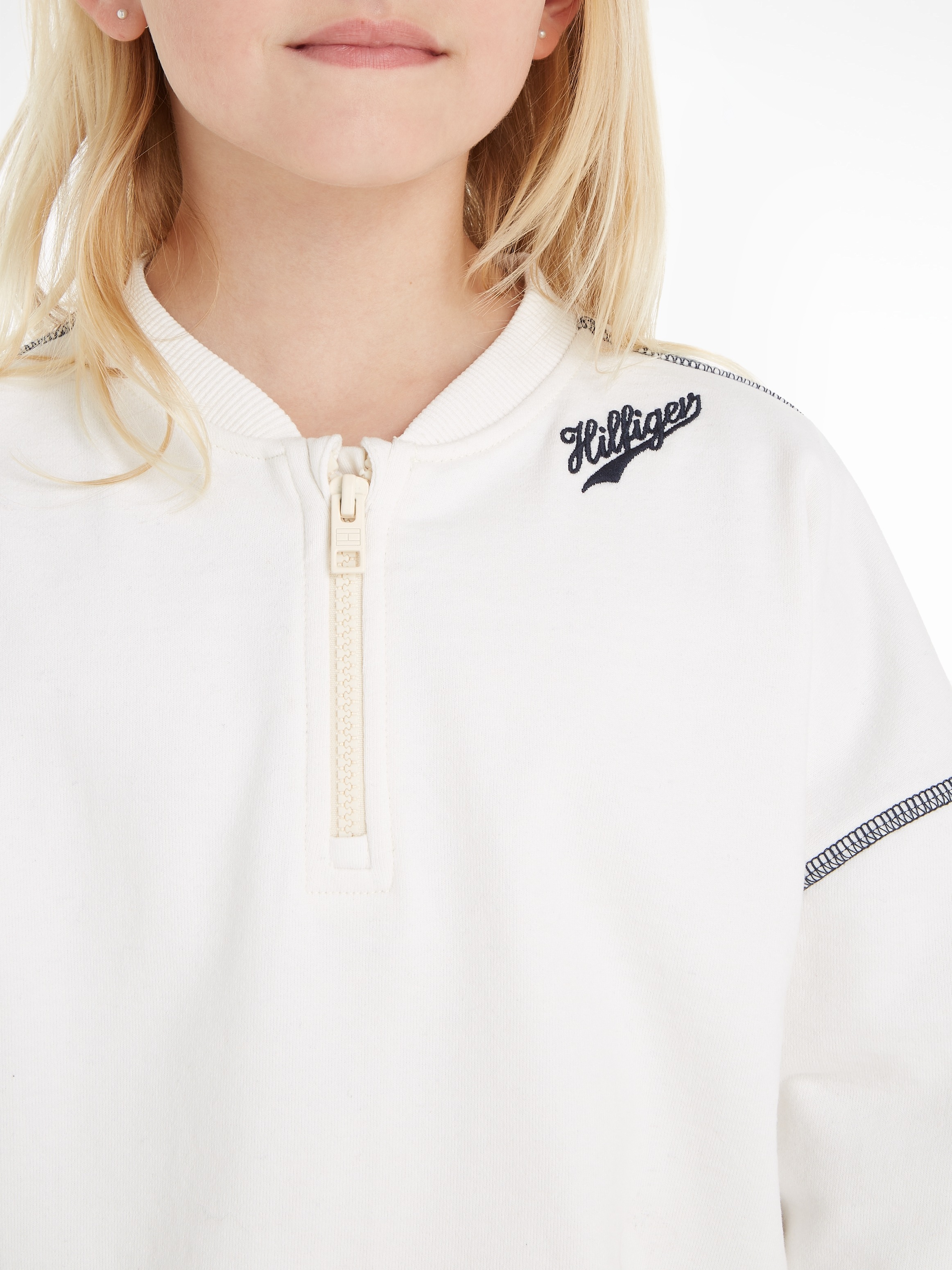Tommy Hilfiger Sweatshirt »HILFIGER SCRIPT 85 SWEATSHIRT«, mit großem Logo auf der Rückseite